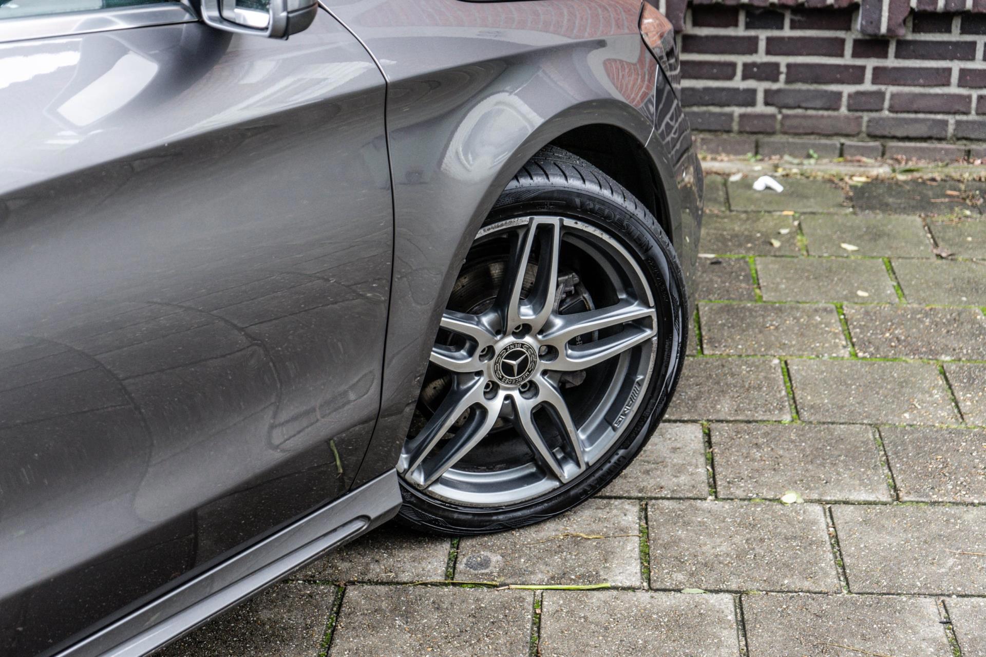 Mercedes-Benz CLA-klasse 180 AMG line (2018), foto 9