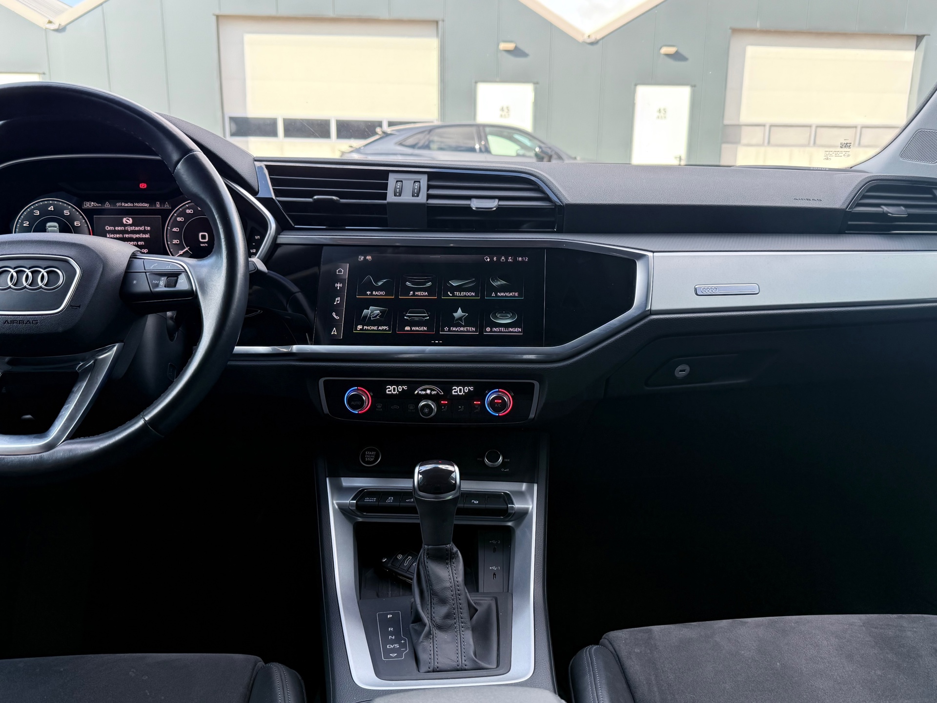 Audi Q3 Sportback 45 TFSI e S-Line (2022), foto 14