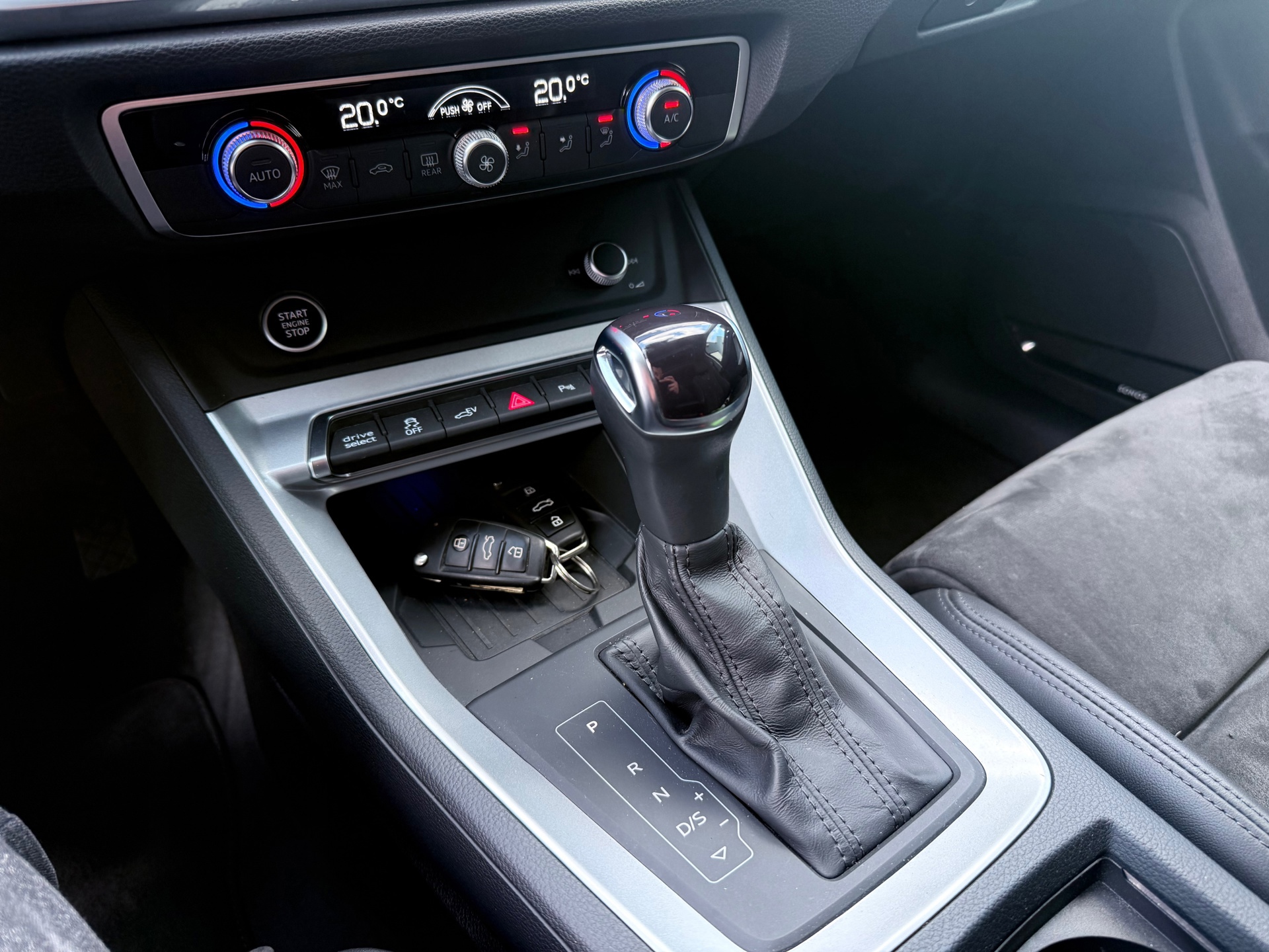Audi Q3 Sportback 45 TFSI e S-Line (2022), foto 15