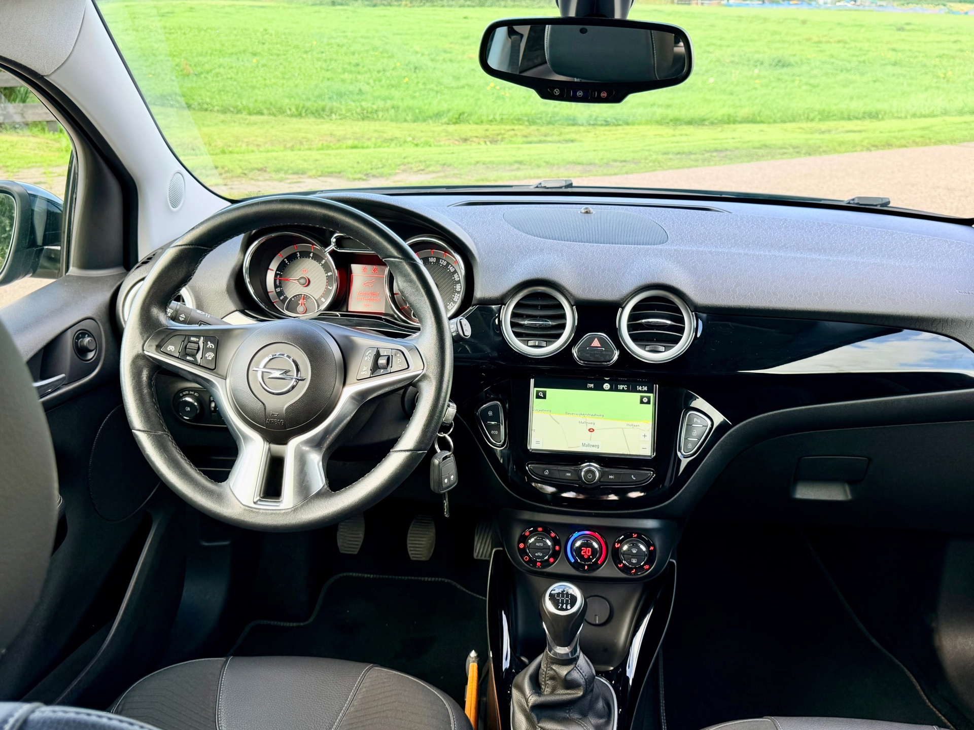 Opel Adam 1.0 Turbo Rocks (2018), foto 4