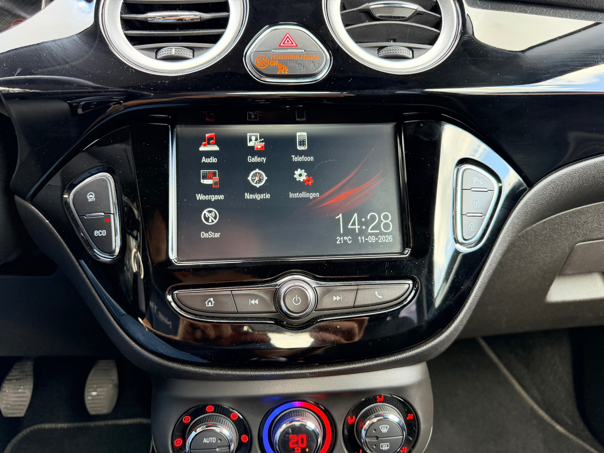 Opel Adam 1.0 Turbo Rocks (2018), foto 31
