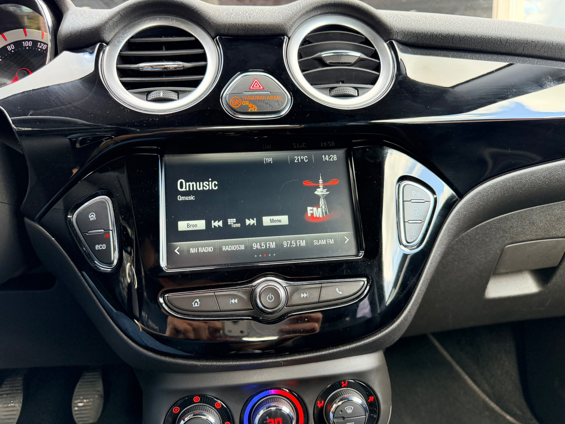 Opel Adam 1.0 Turbo Rocks (2018), foto 32