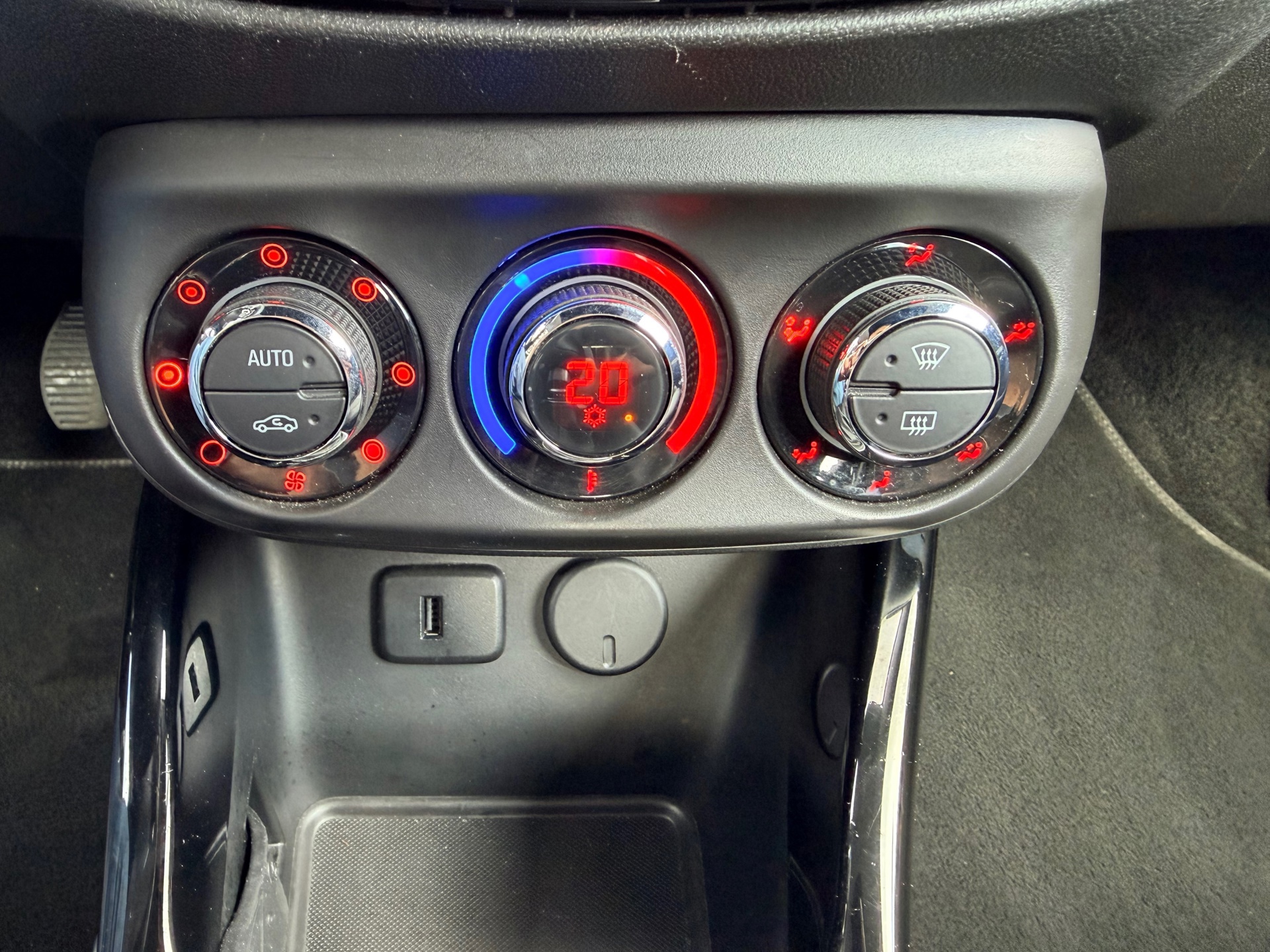 Opel Adam 1.0 Turbo Rocks (2018), foto 35