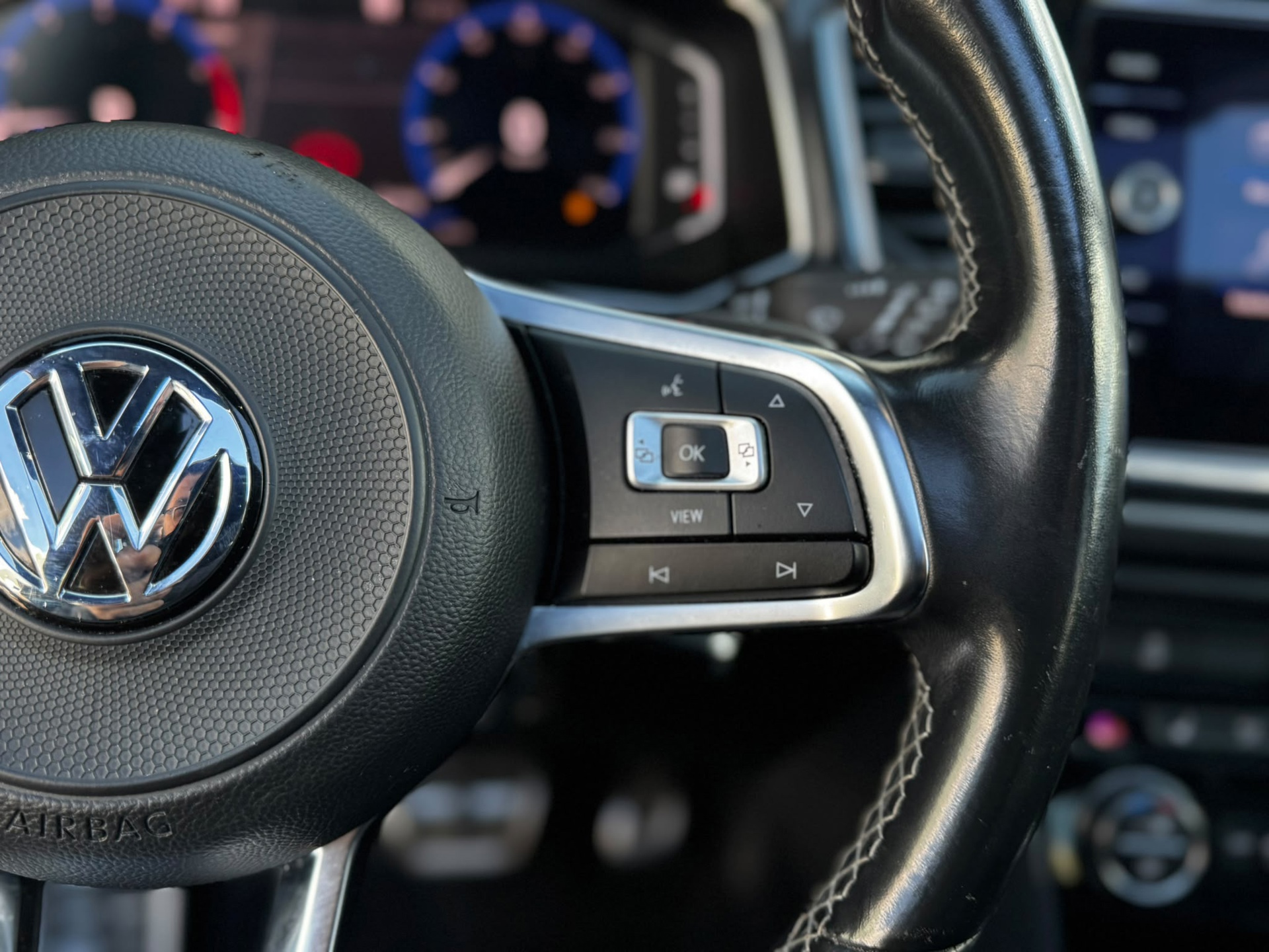 Volkswagen T-Roc 1.5 TSI 3xR-Line (2019), foto 14