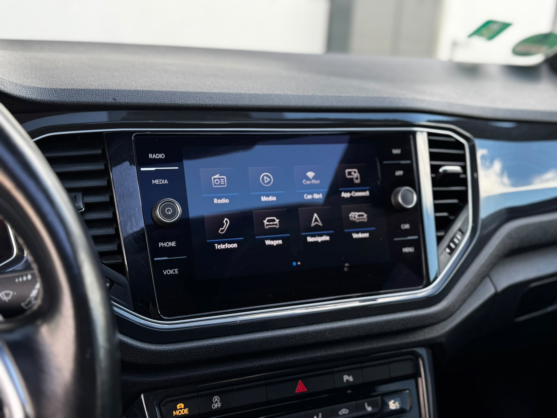 Volkswagen T-Roc 1.5 TSI 3xR-Line (2019), foto 16