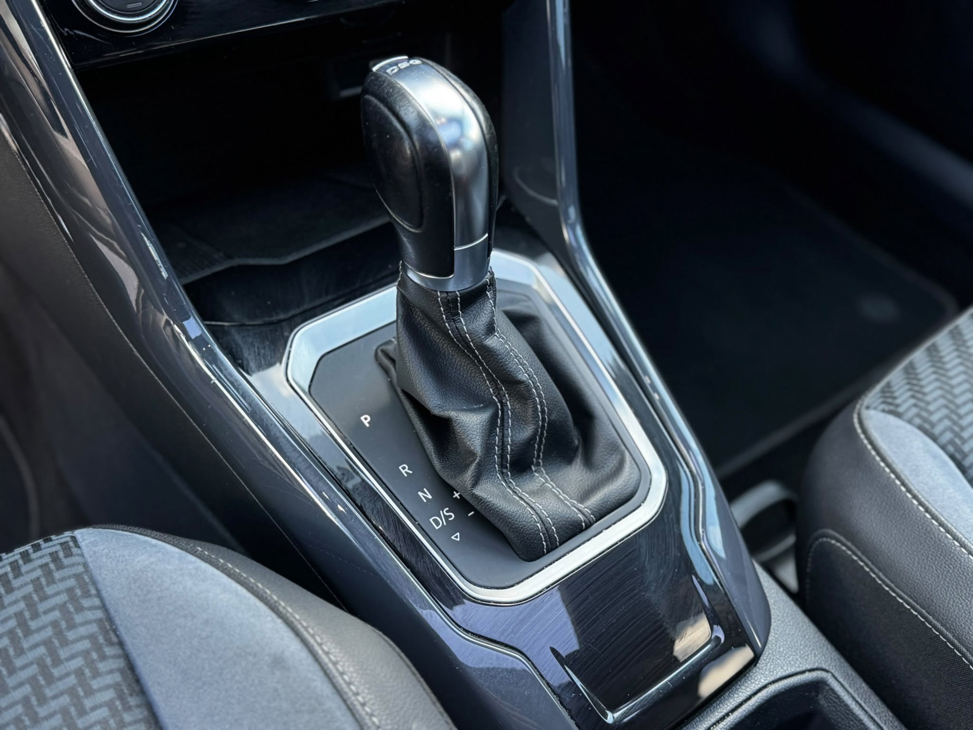 Volkswagen T-Roc 1.5 TSI 3xR-Line (2019), foto 20