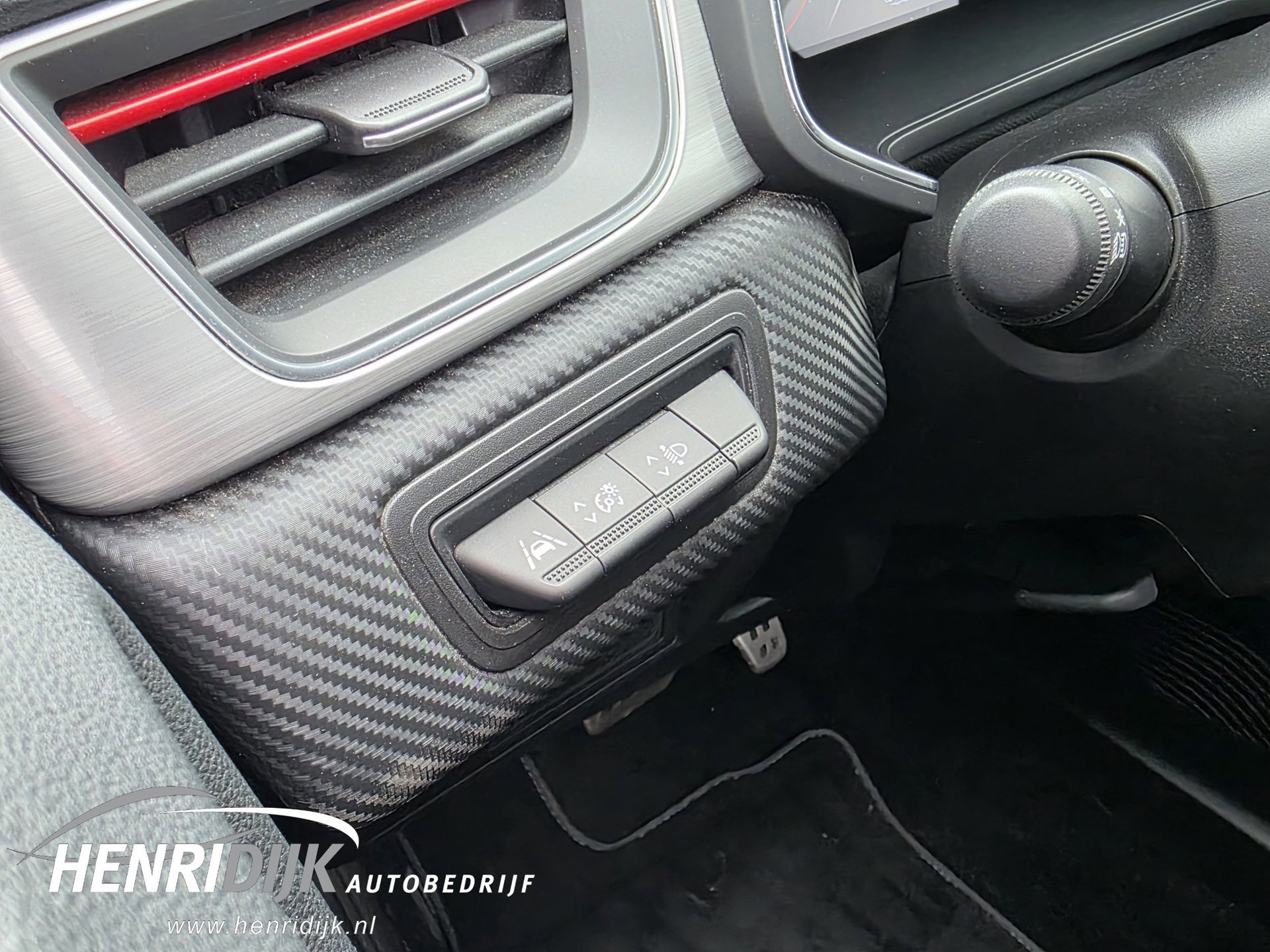 Renault Captur 1.6 E-Tech Hybrid 145 R.S. Line (2022), foto 14