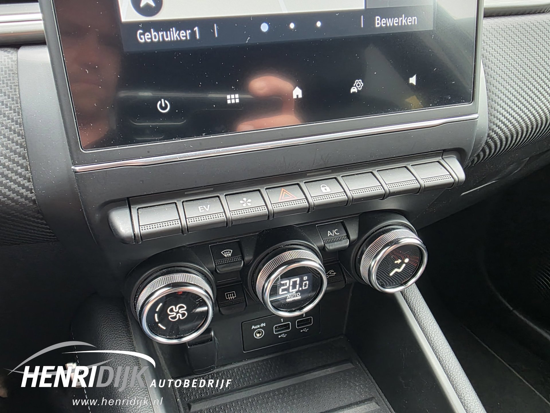 Renault Captur 1.6 E-Tech Hybrid 145 R.S. Line (2022), foto 26