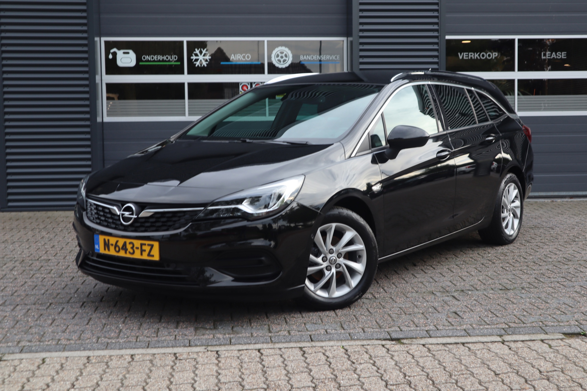 Opel Astra Sports Tourer 1.2 Business Elegance (2021), foto 1