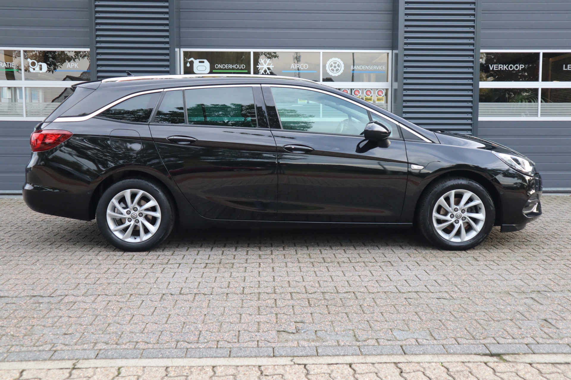 Opel Astra Sports Tourer 1.2 Business Elegance (2021), foto 4