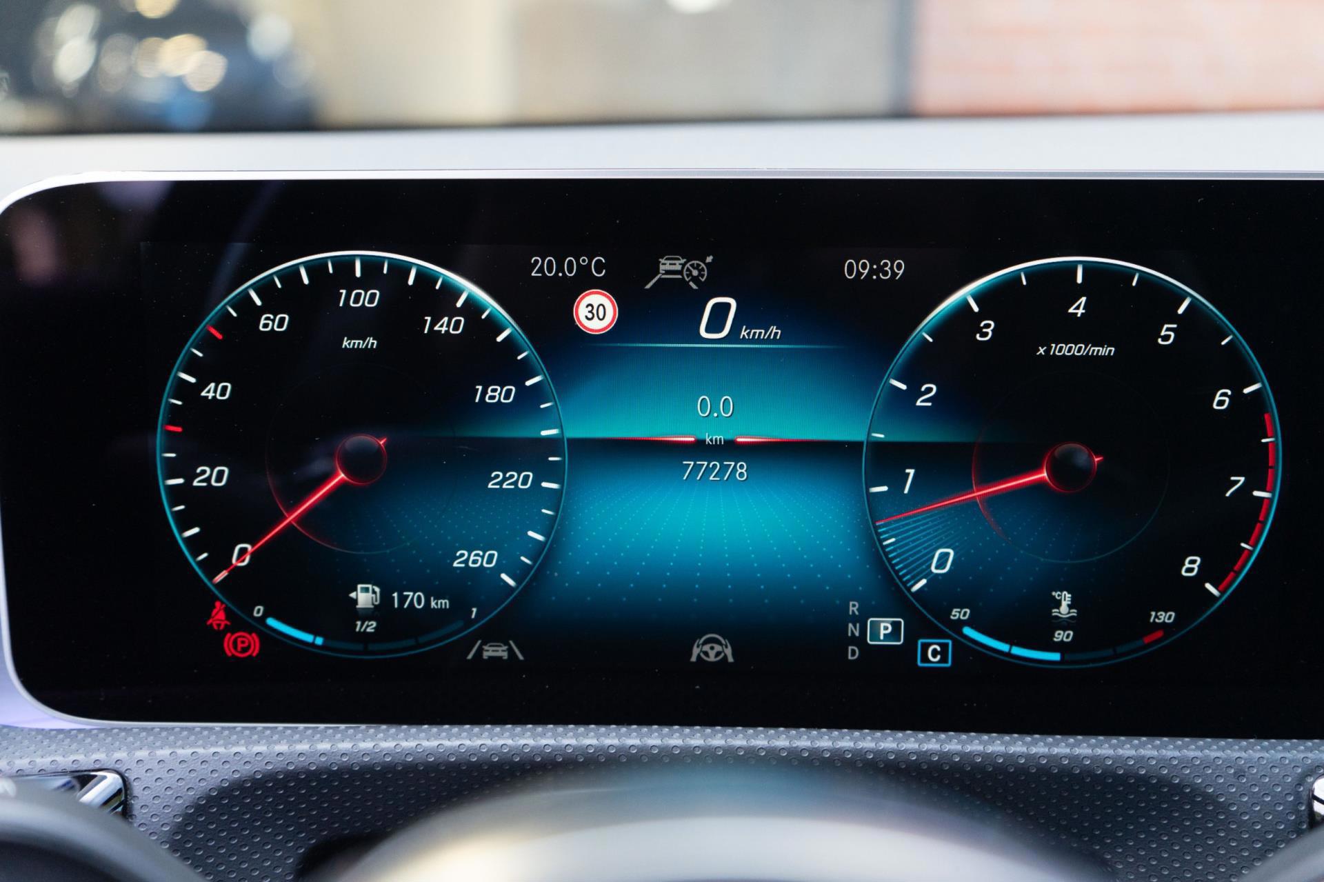 Mercedes-Benz A-klasse 250 AMG Night (2019), foto 17