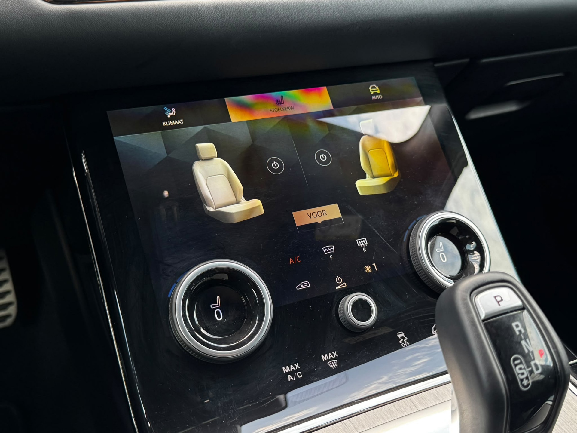 Land Rover Range Evoque 1.5 P300e AWD R-Dynamic Autobiography Alcantara (2023), foto 23