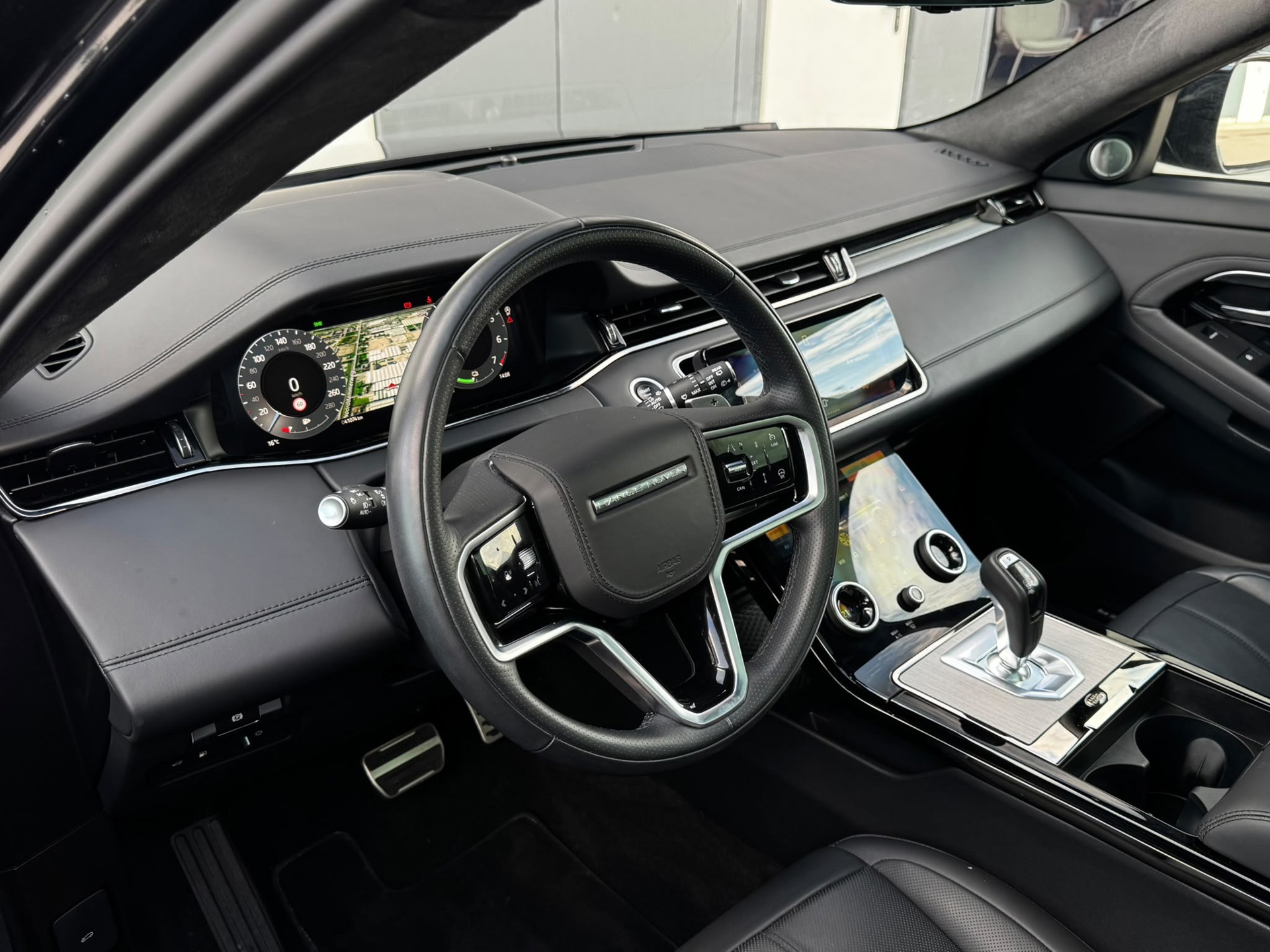 Land Rover Range Evoque 1.5 P300e AWD R-Dynamic Autobiography Alcantara (2023), foto 10