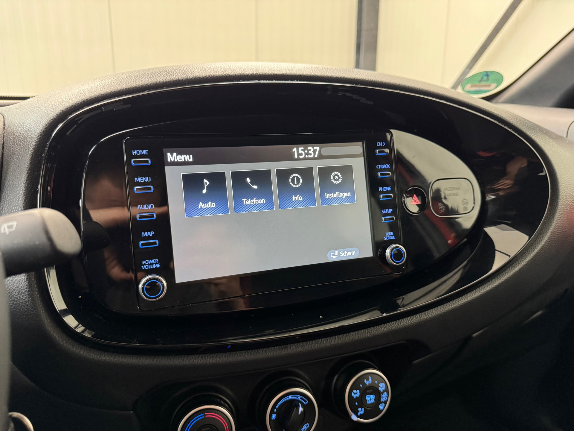 Toyota Aygo X 1.0 VVT-i S-CVT first (2022), foto 17