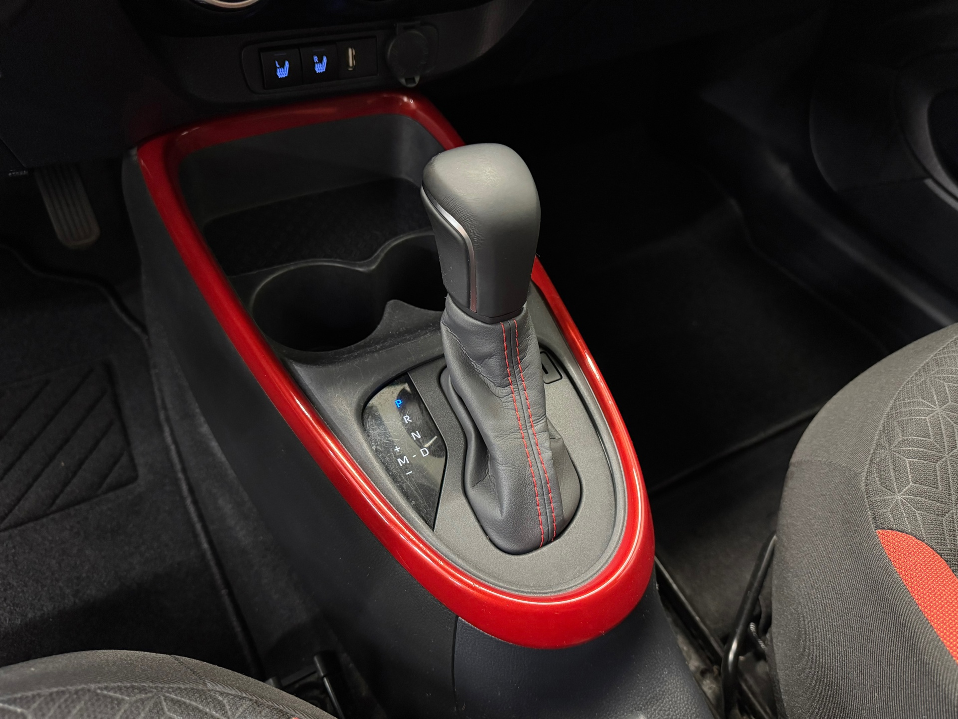 Toyota Aygo X 1.0 VVT-i S-CVT first (2022), foto 23