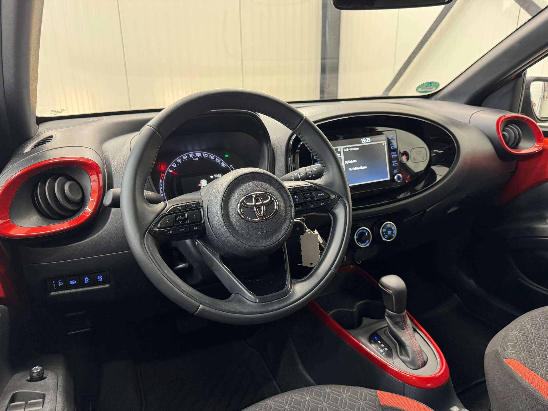 Toyota Aygo X 1.0 VVT-i S-CVT first (2022), foto 4