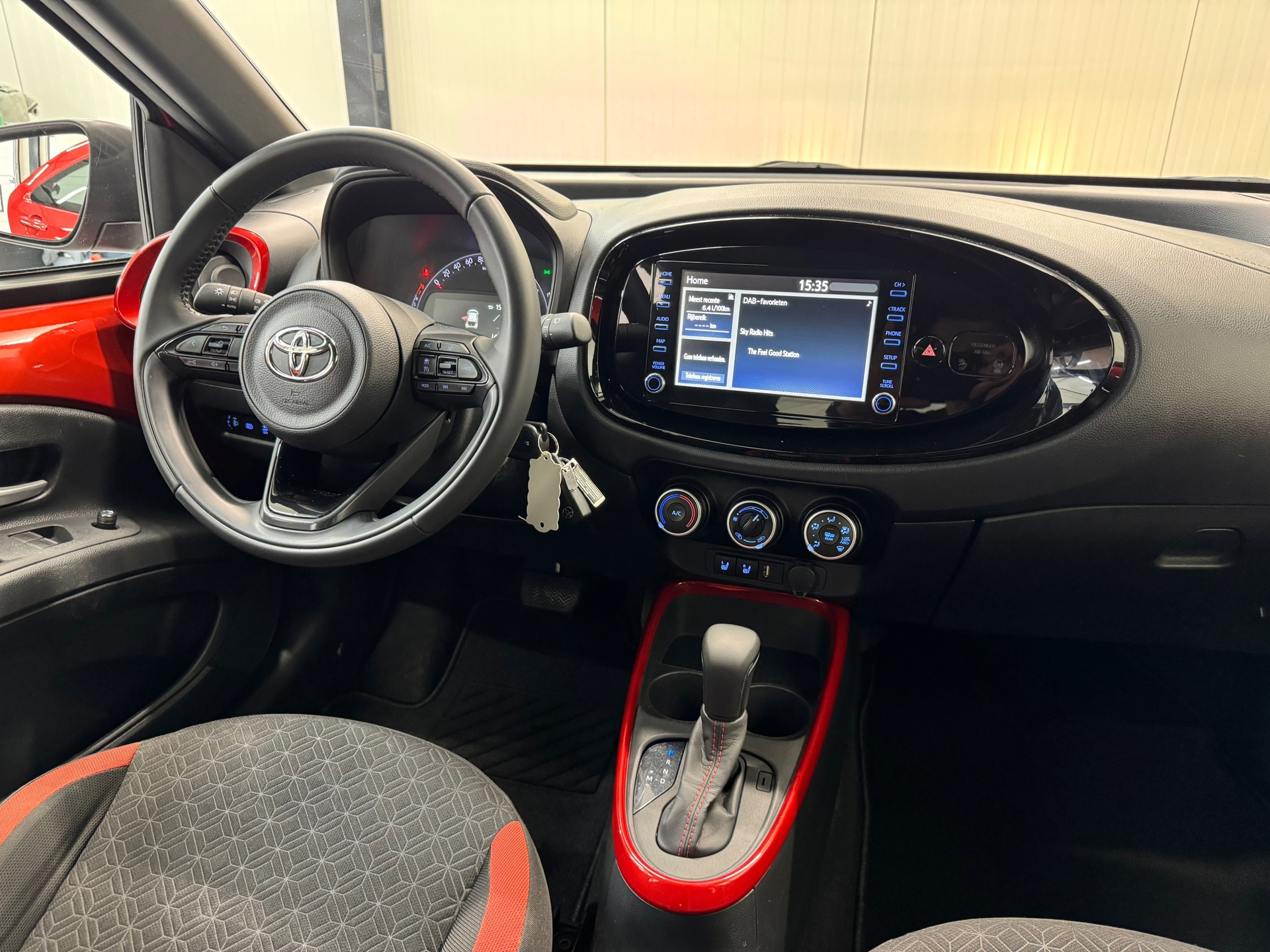 Toyota Aygo X 1.0 VVT-i S-CVT first (2022), foto 6