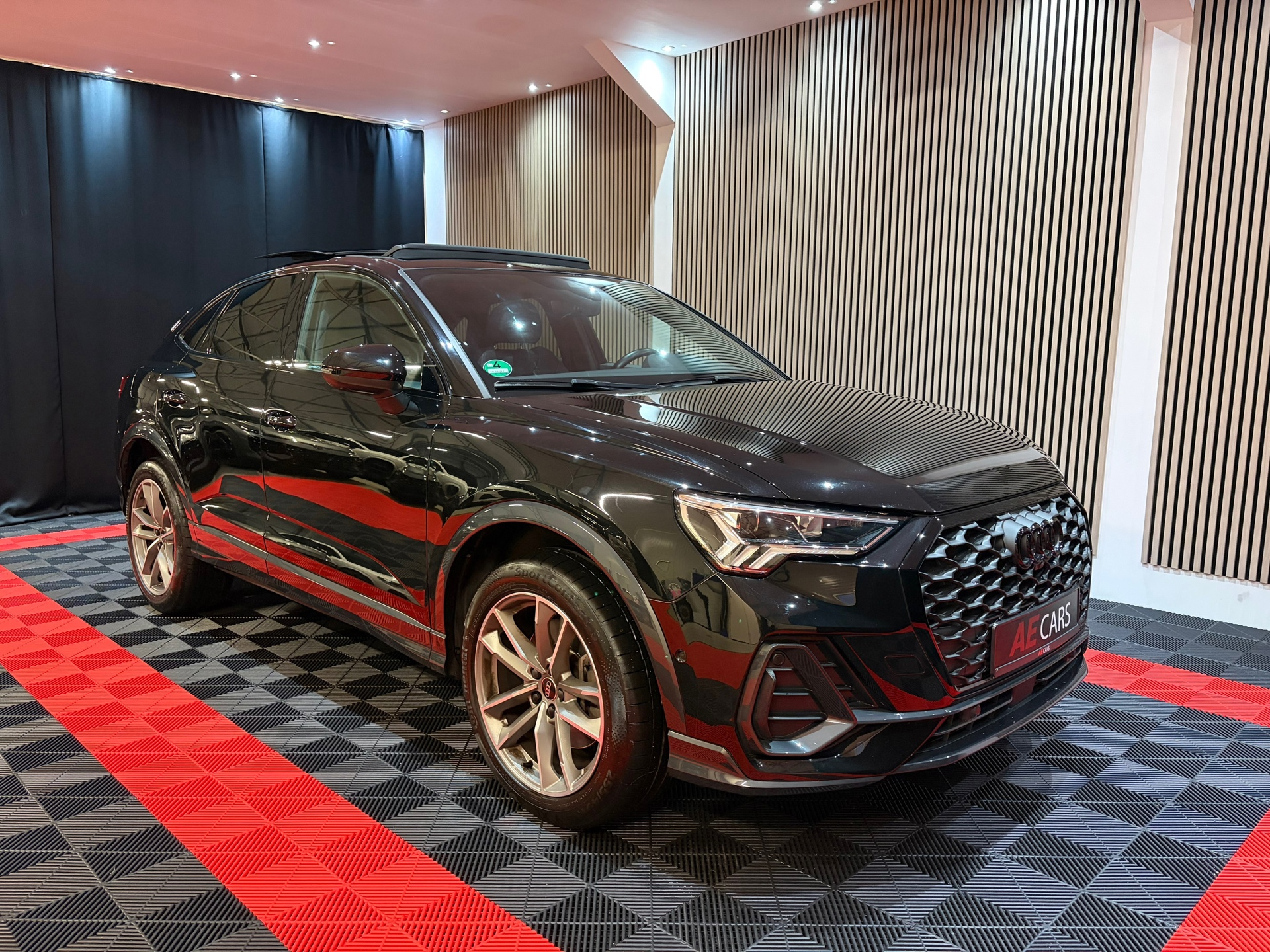 Audi Q3 Sportback 45 TFSI e S edition Competition S-Line (2023), foto 1