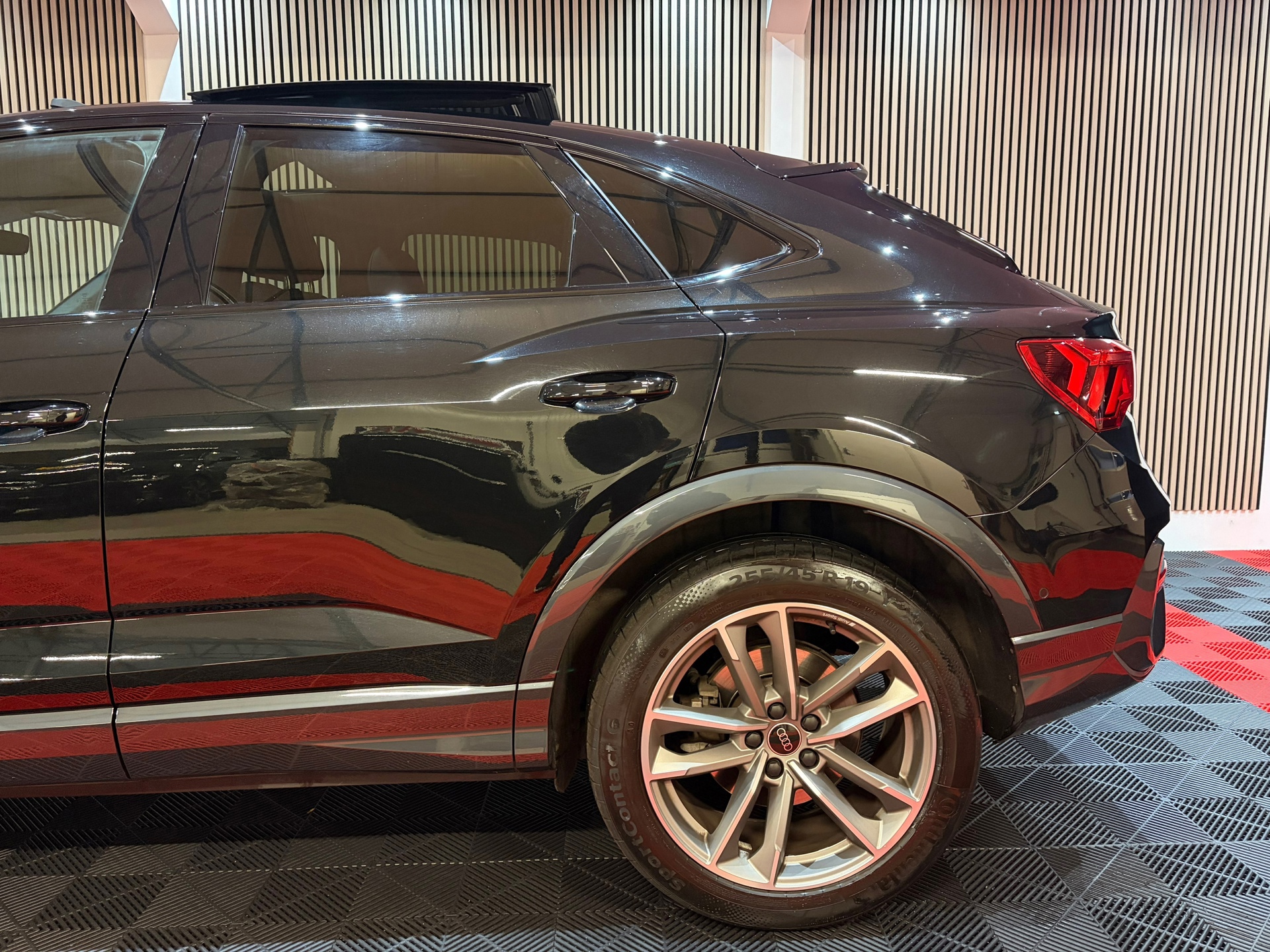 Audi Q3 Sportback 45 TFSI e S edition Competition S-Line (2023), foto 12