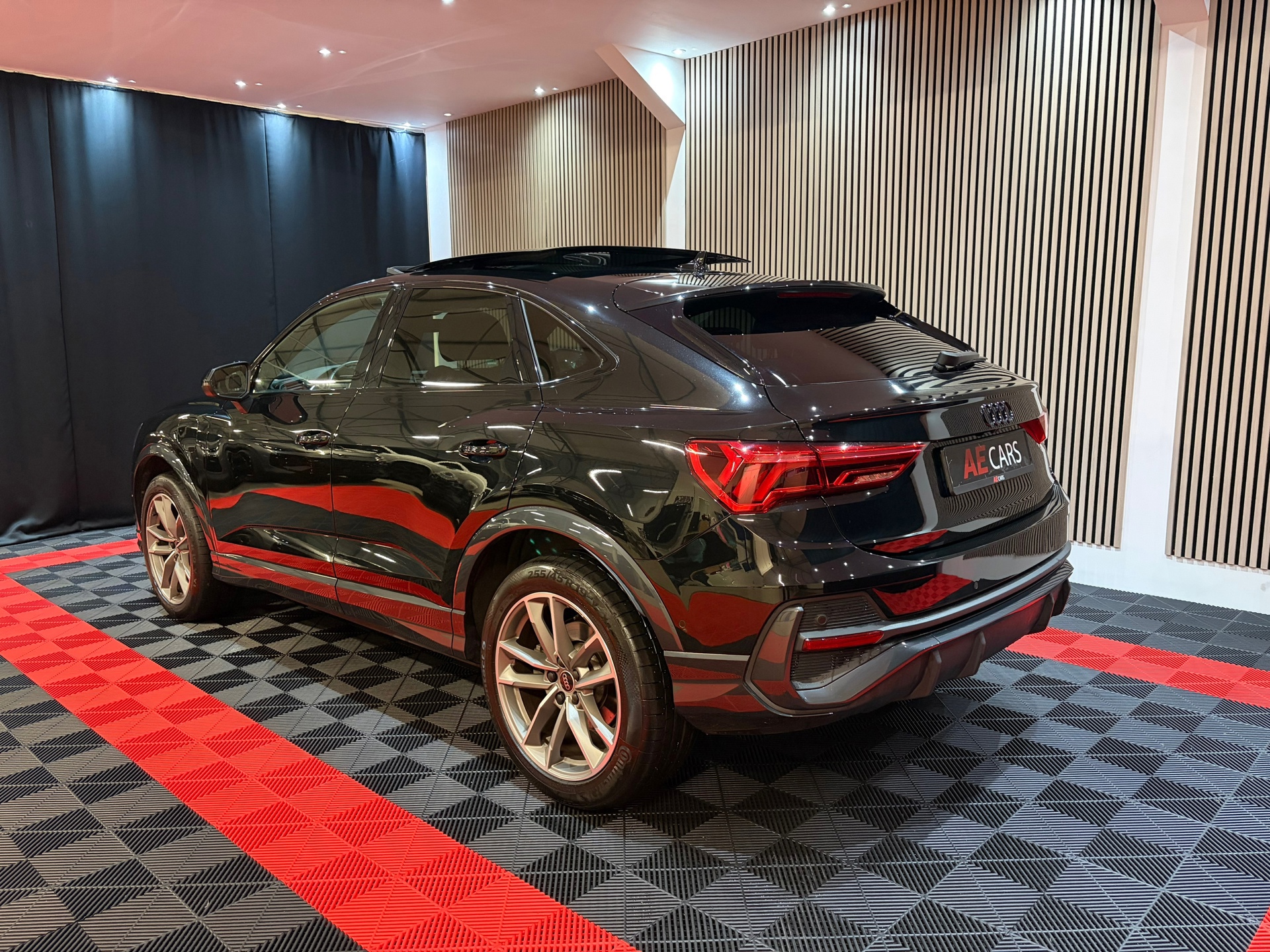 Audi Q3 Sportback 45 TFSI e S edition Competition S-Line (2023), foto 14