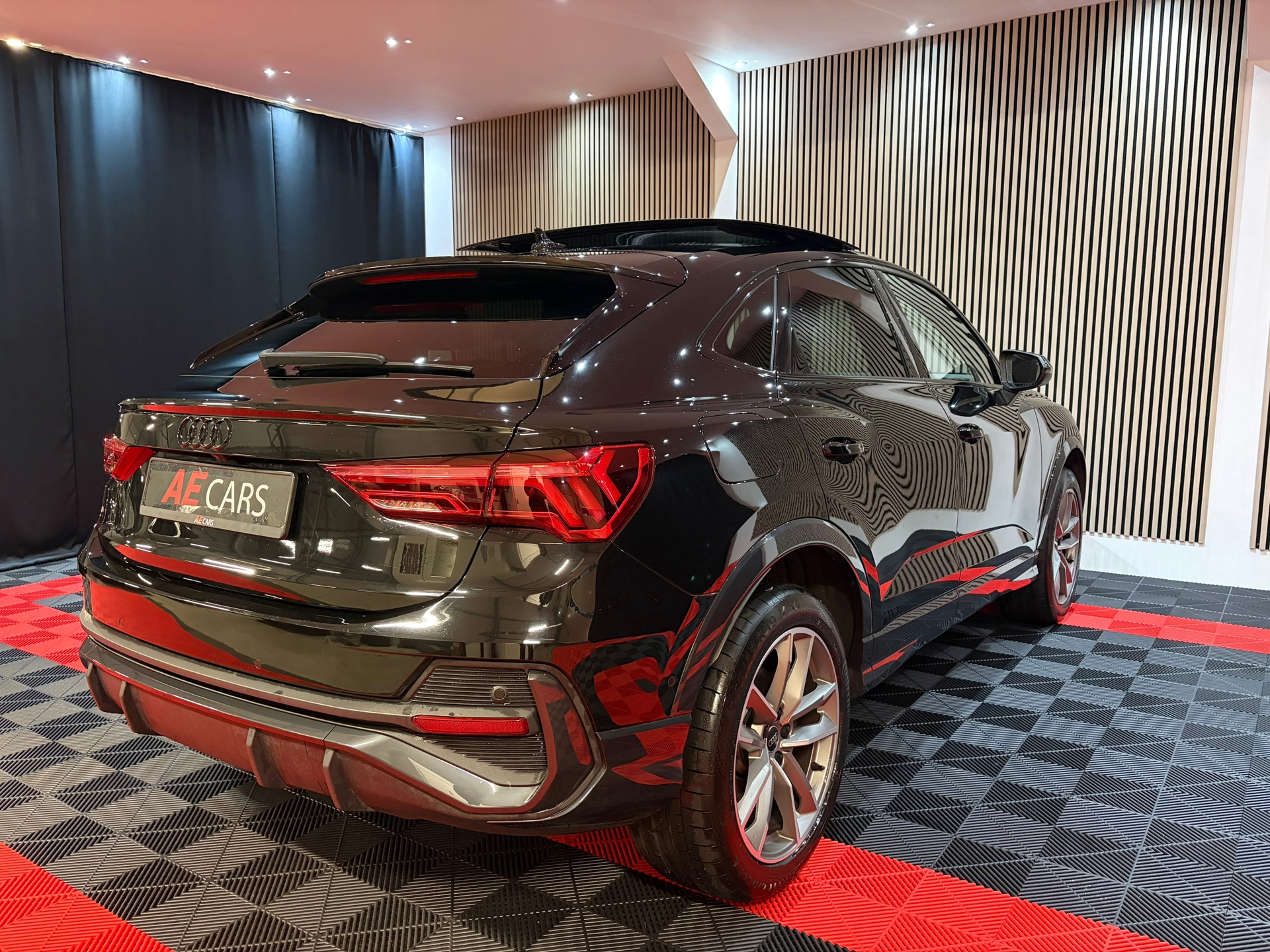 Audi Q3 Sportback 45 TFSI e S edition Competition S-Line (2023), foto 17