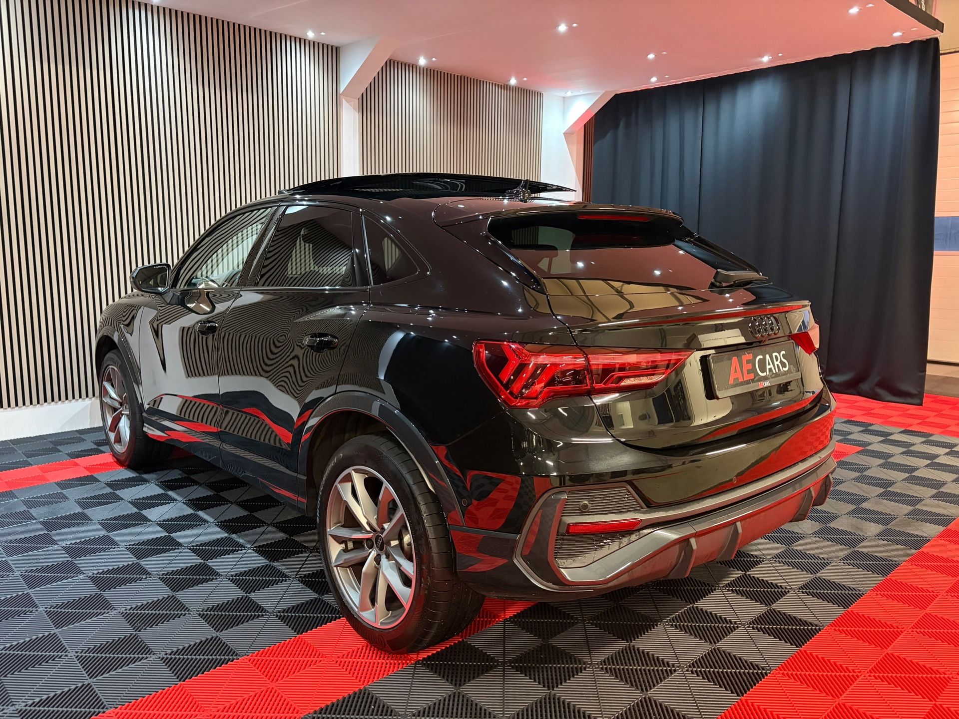 Audi Q3 Sportback 45 TFSI e S edition Competition S-Line (2023), foto 18