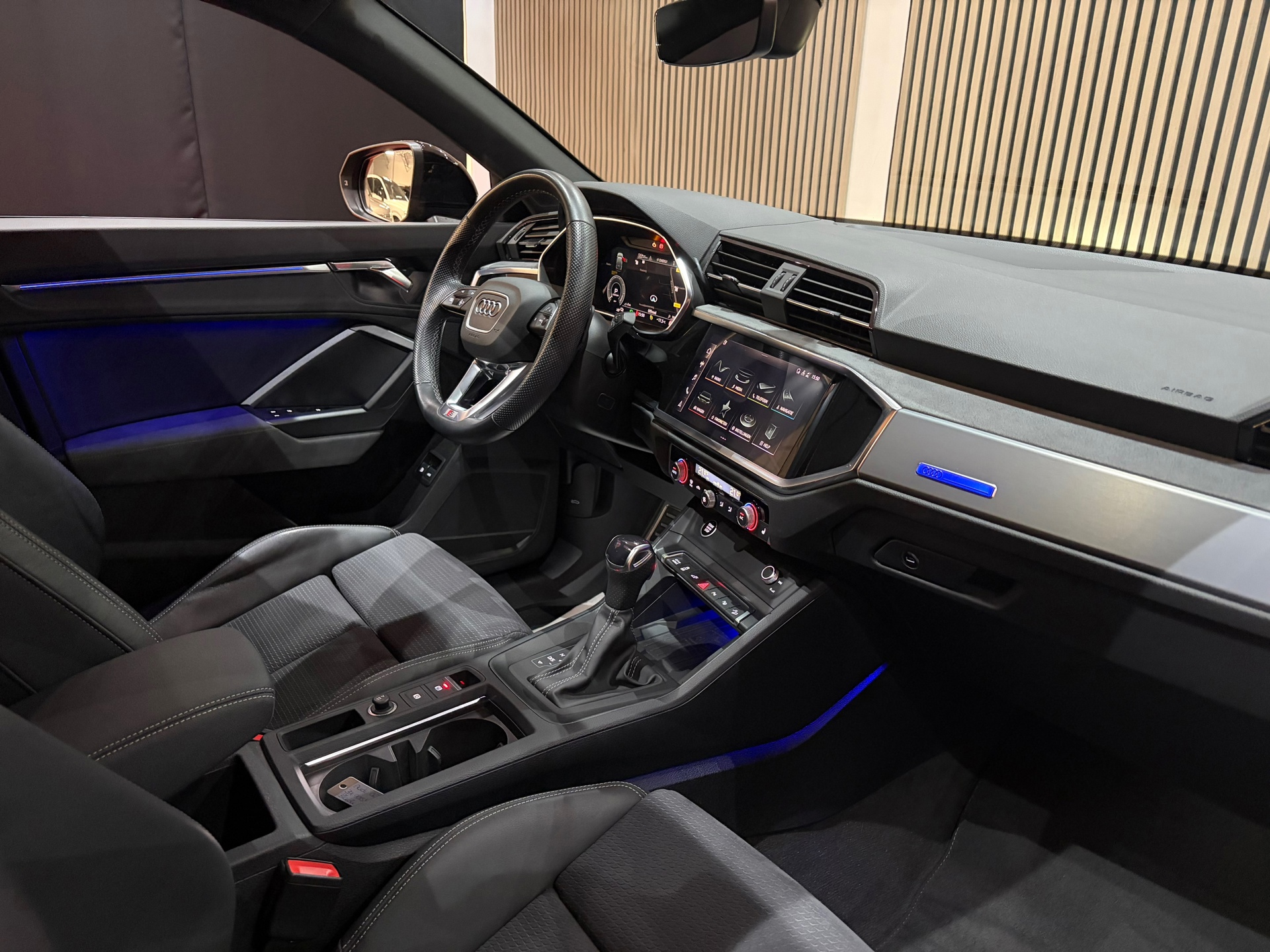 Audi Q3 Sportback 45 TFSI e S edition Competition S-Line (2023), foto 26