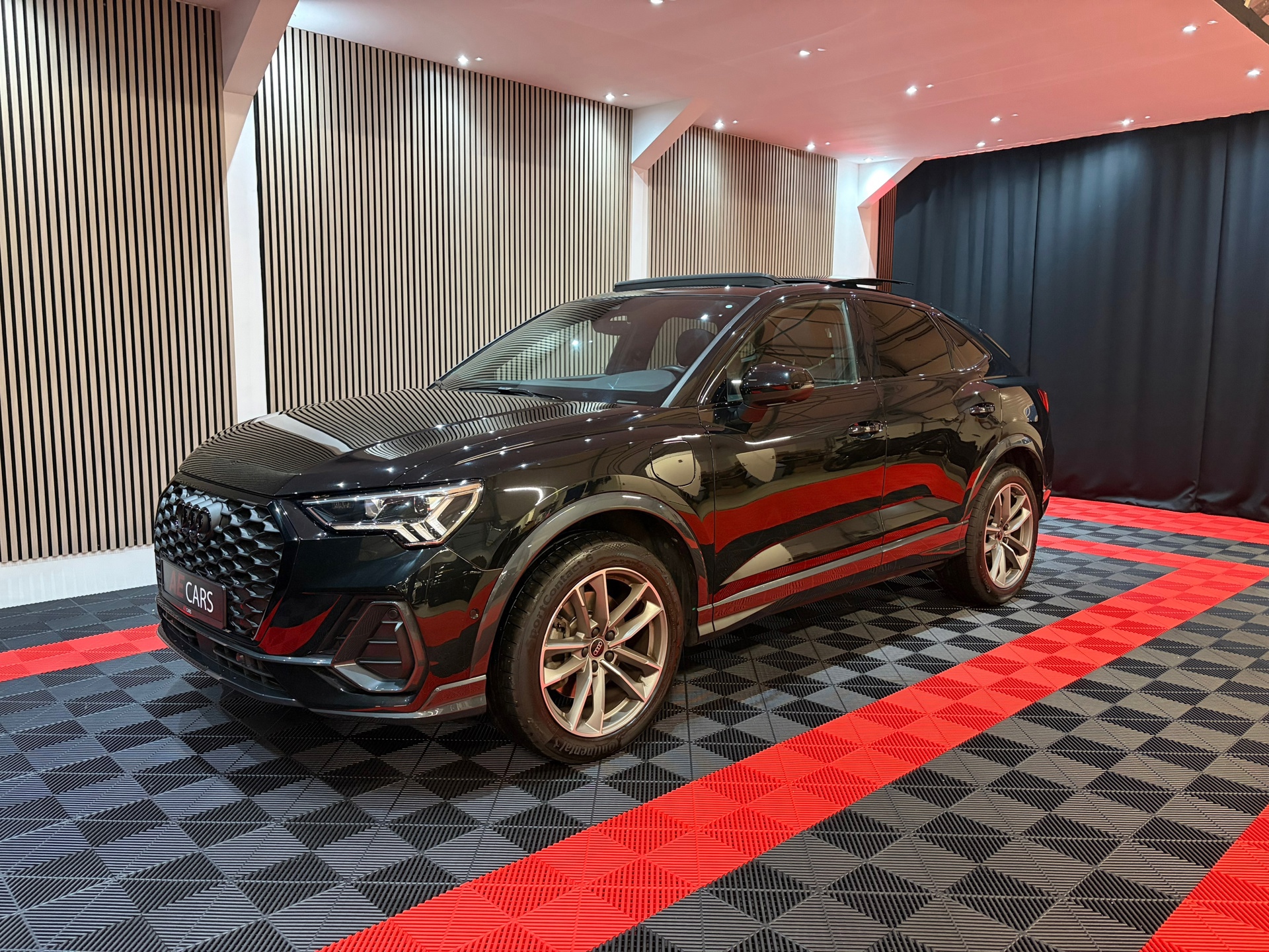 Audi Q3 Sportback 45 TFSI e S edition Competition S-Line (2023), foto 9