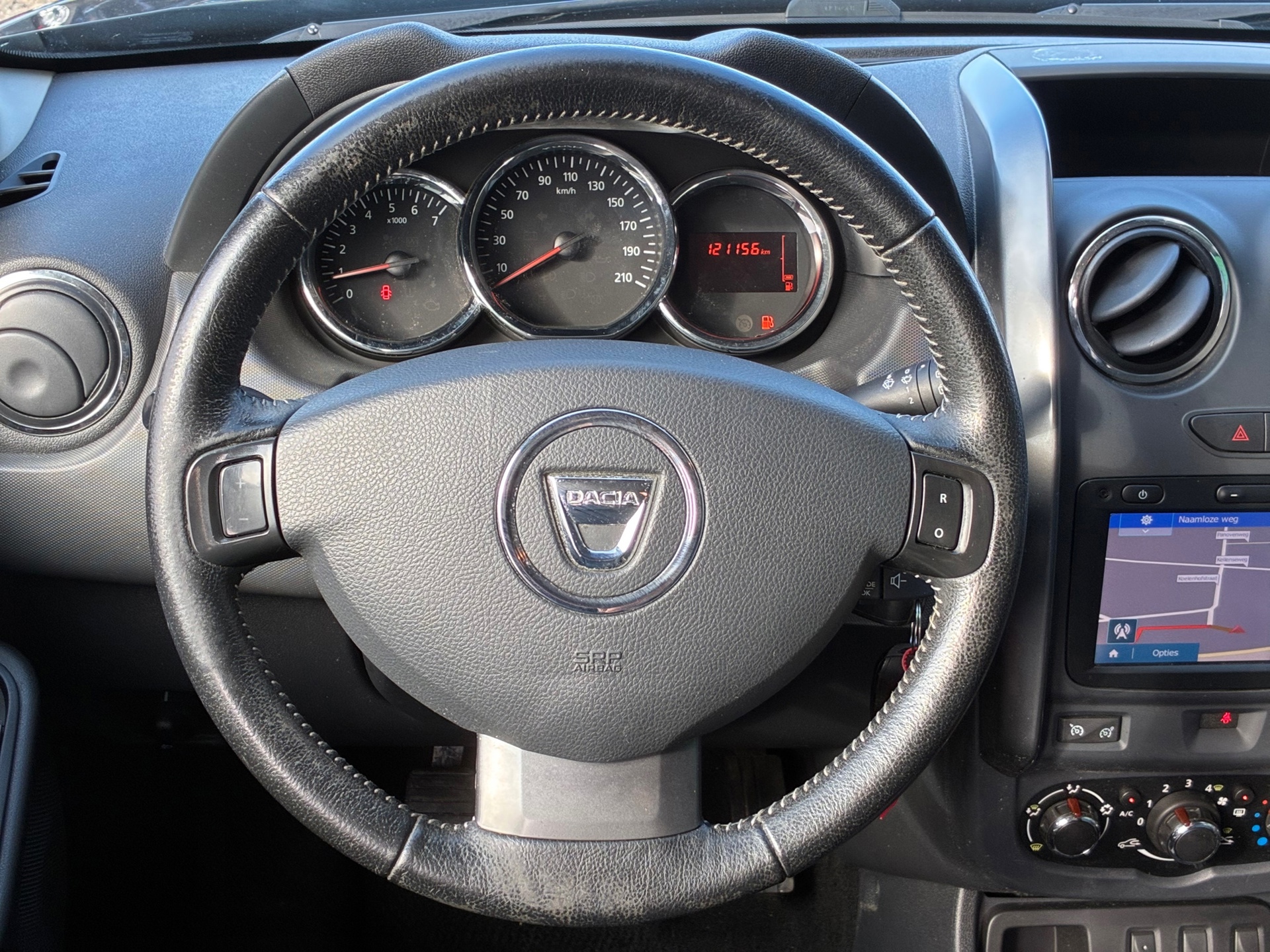 Dacia Duster 1.2 TCe 4x2 Prestige (2016), foto 2