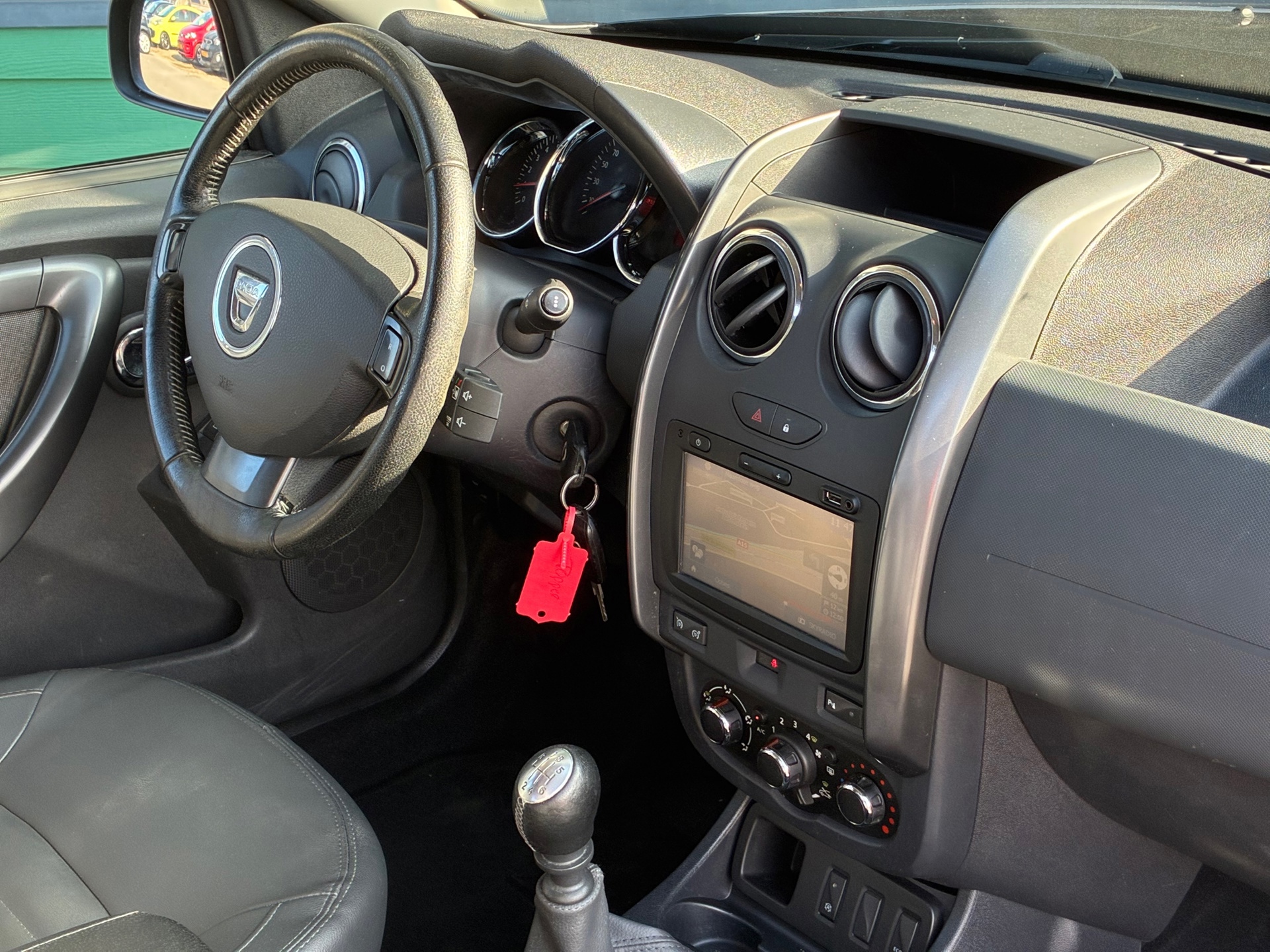 Dacia Duster 1.2 TCe 4x2 Prestige (2016), foto 11