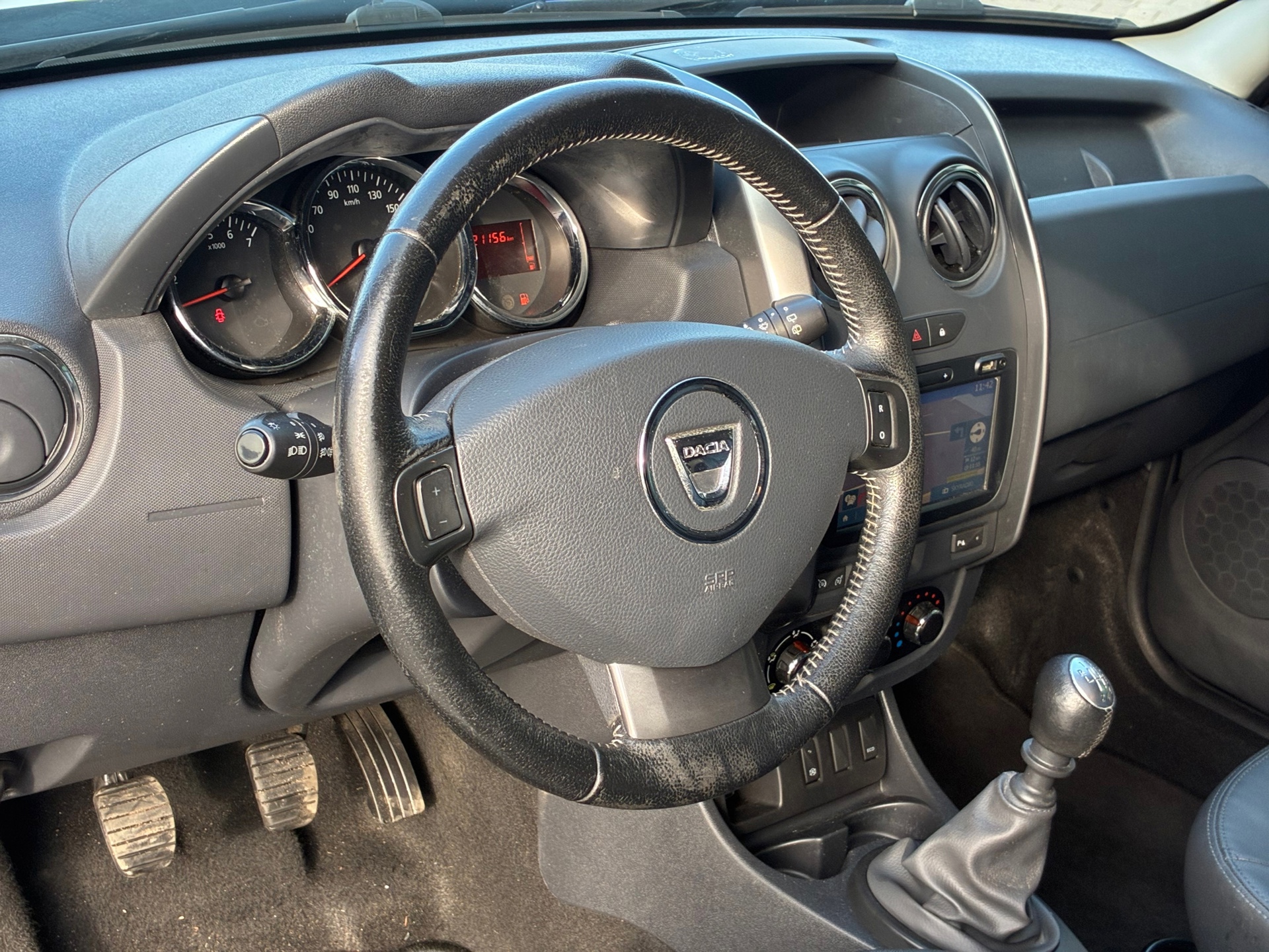 Dacia Duster 1.2 TCe 4x2 Prestige (2016), foto 12