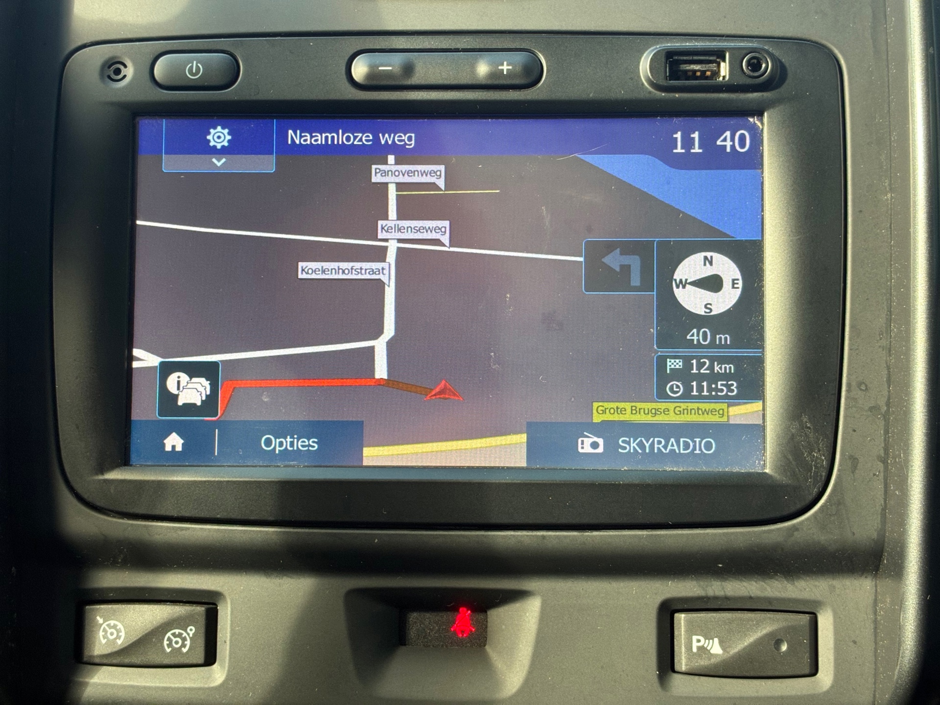 Dacia Duster 1.2 TCe 4x2 Prestige (2016), foto 17