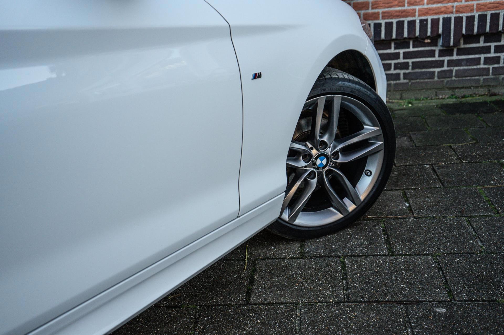 BMW 1-Serie 118i High Executive M-Sport (2016), foto 12
