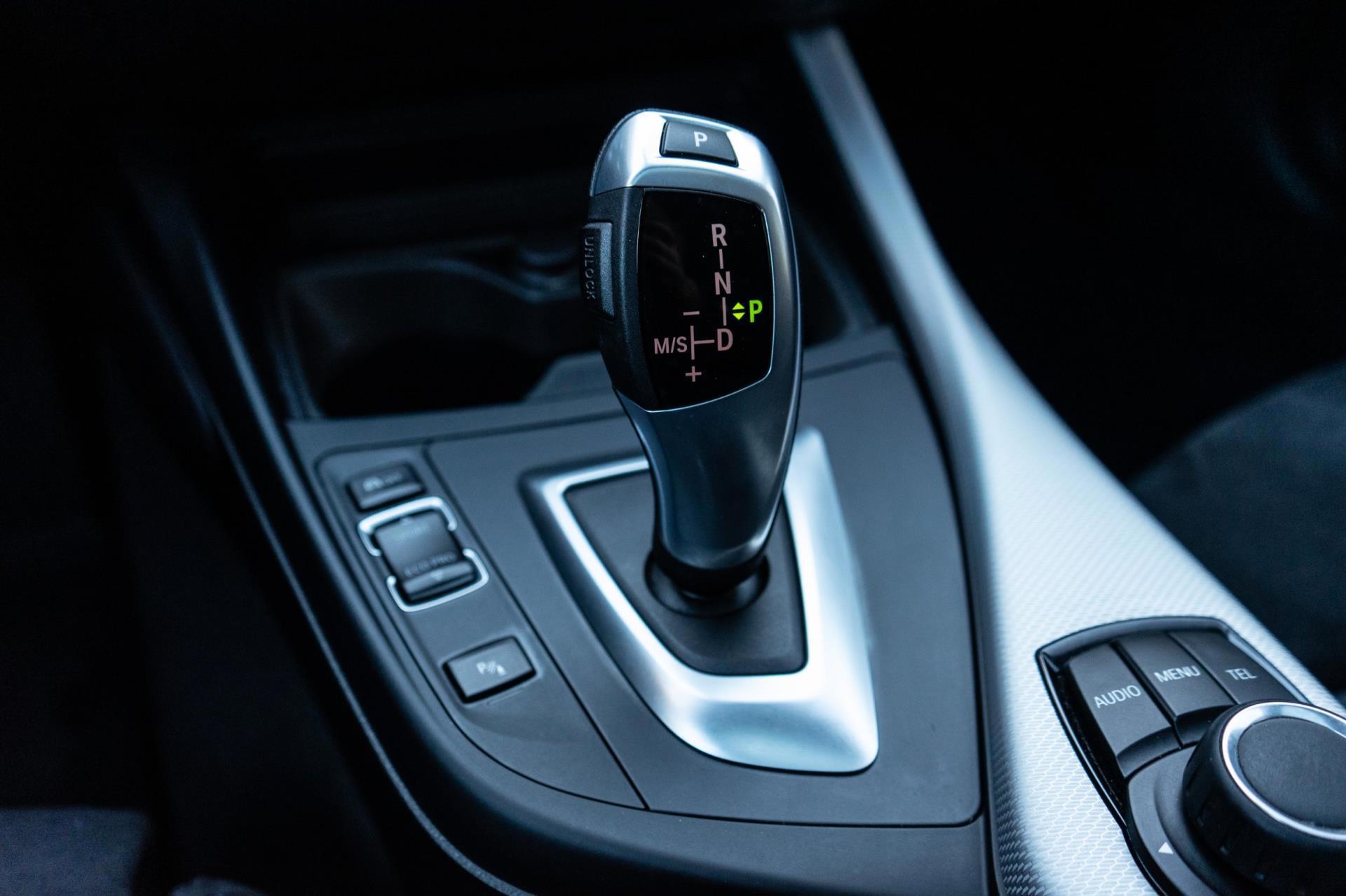 BMW 1-Serie 118i High Executive M-Sport (2016), foto 18