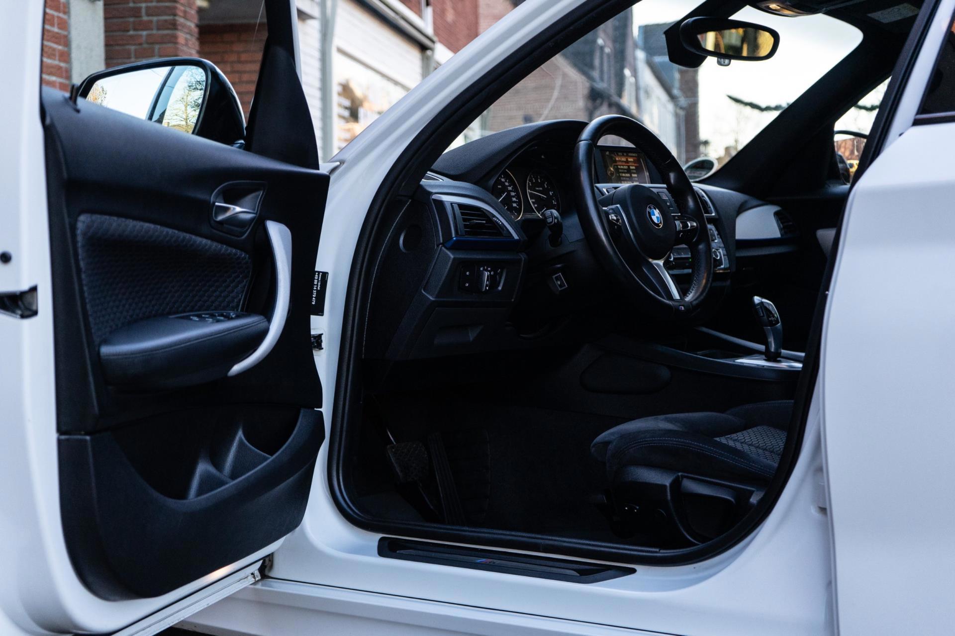 BMW 1-Serie 118i High Executive M-Sport (2016), foto 27