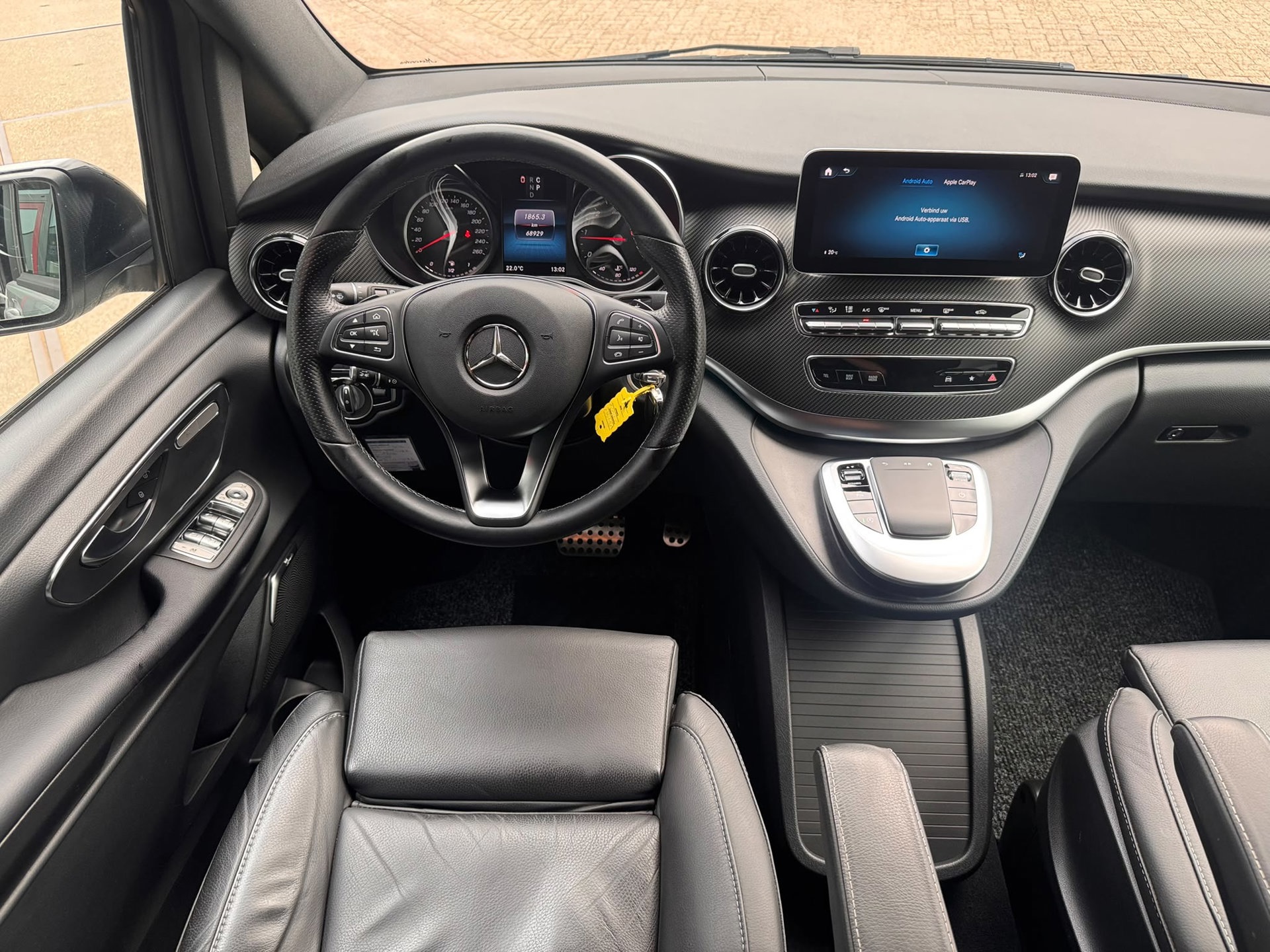 Mercedes-Benz V-klasse 300d AMG Lang DC (2022), foto 13