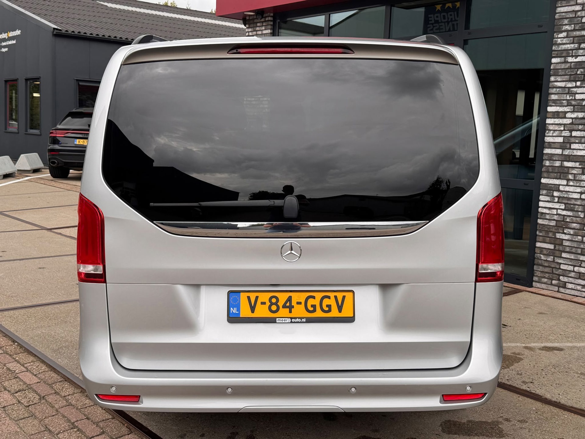 Mercedes-Benz V-klasse 300d AMG Lang DC (2022), foto 21