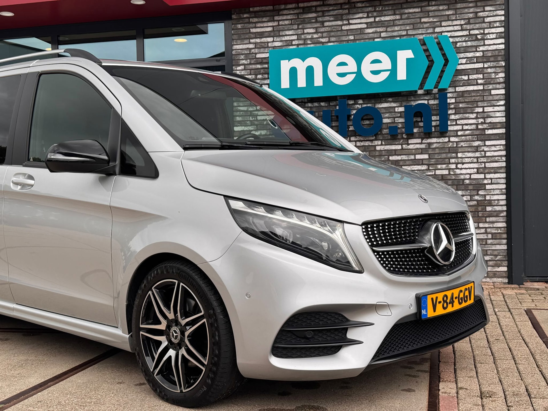 Mercedes-Benz V-klasse 300d AMG Lang DC (2022), foto 31