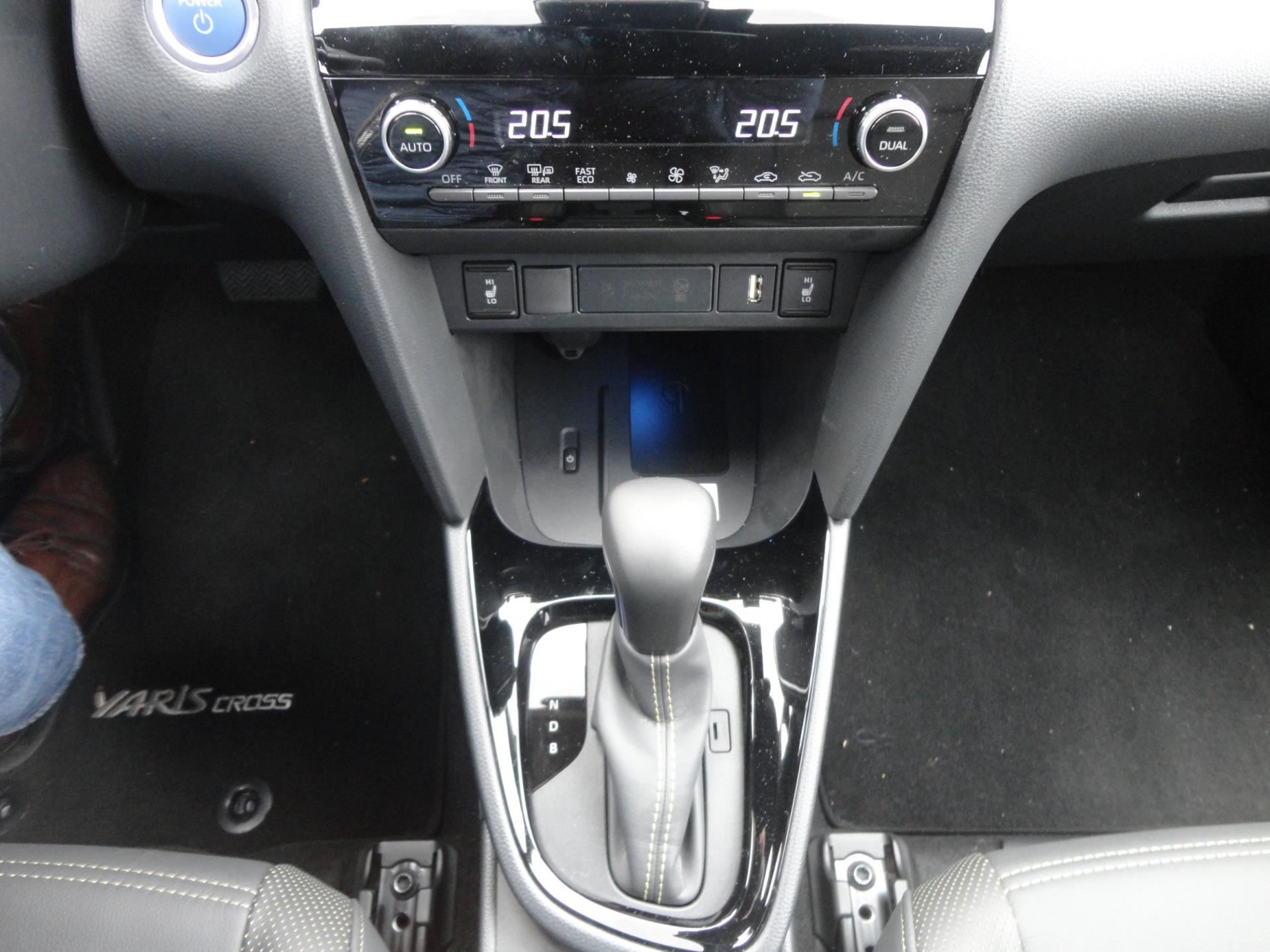 Toyota Yaris Cross 1.5 Hybrid Launch Edition (2022), foto 15