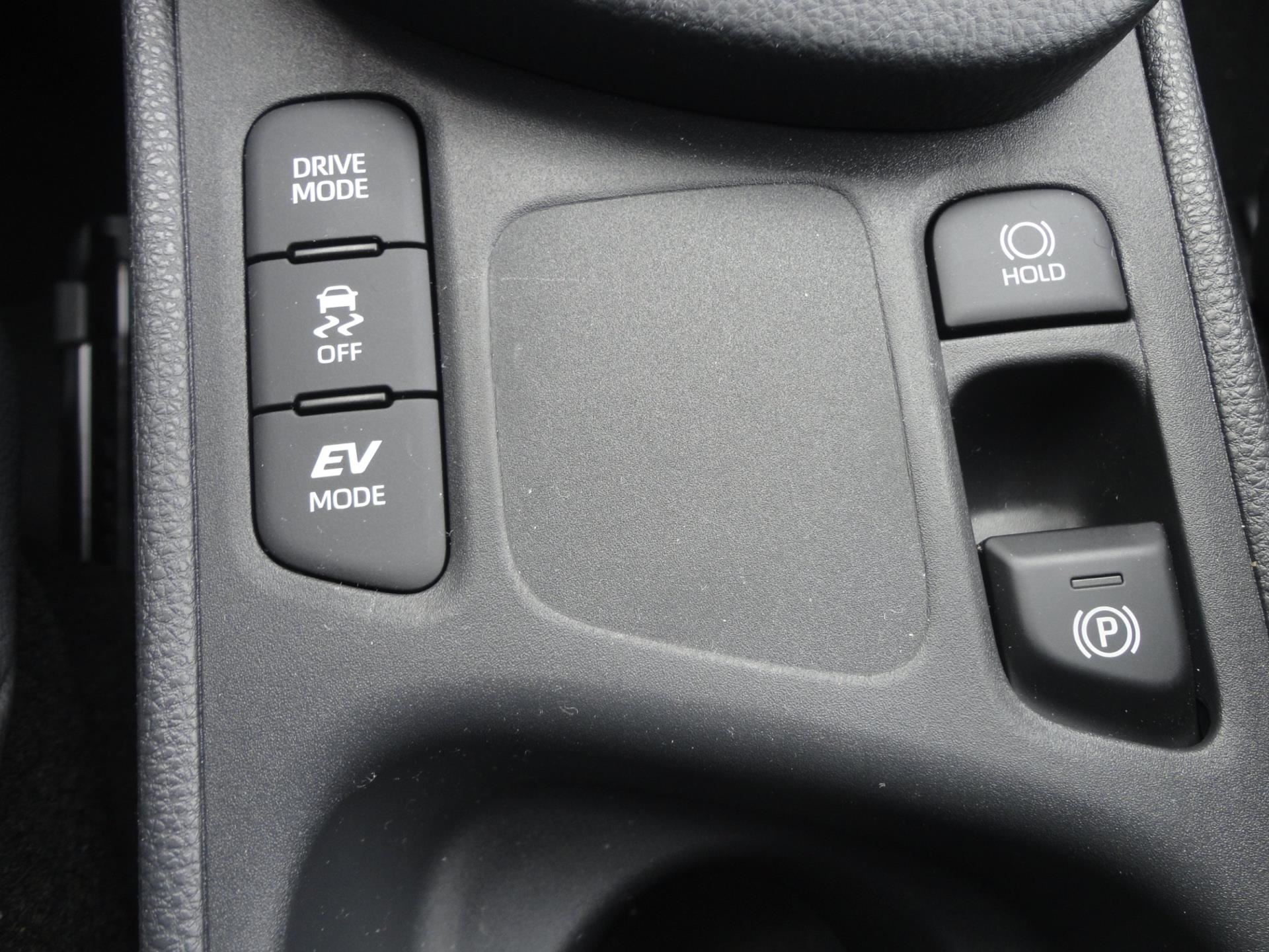 Toyota Yaris Cross 1.5 Hybrid Launch Edition (2022), foto 16