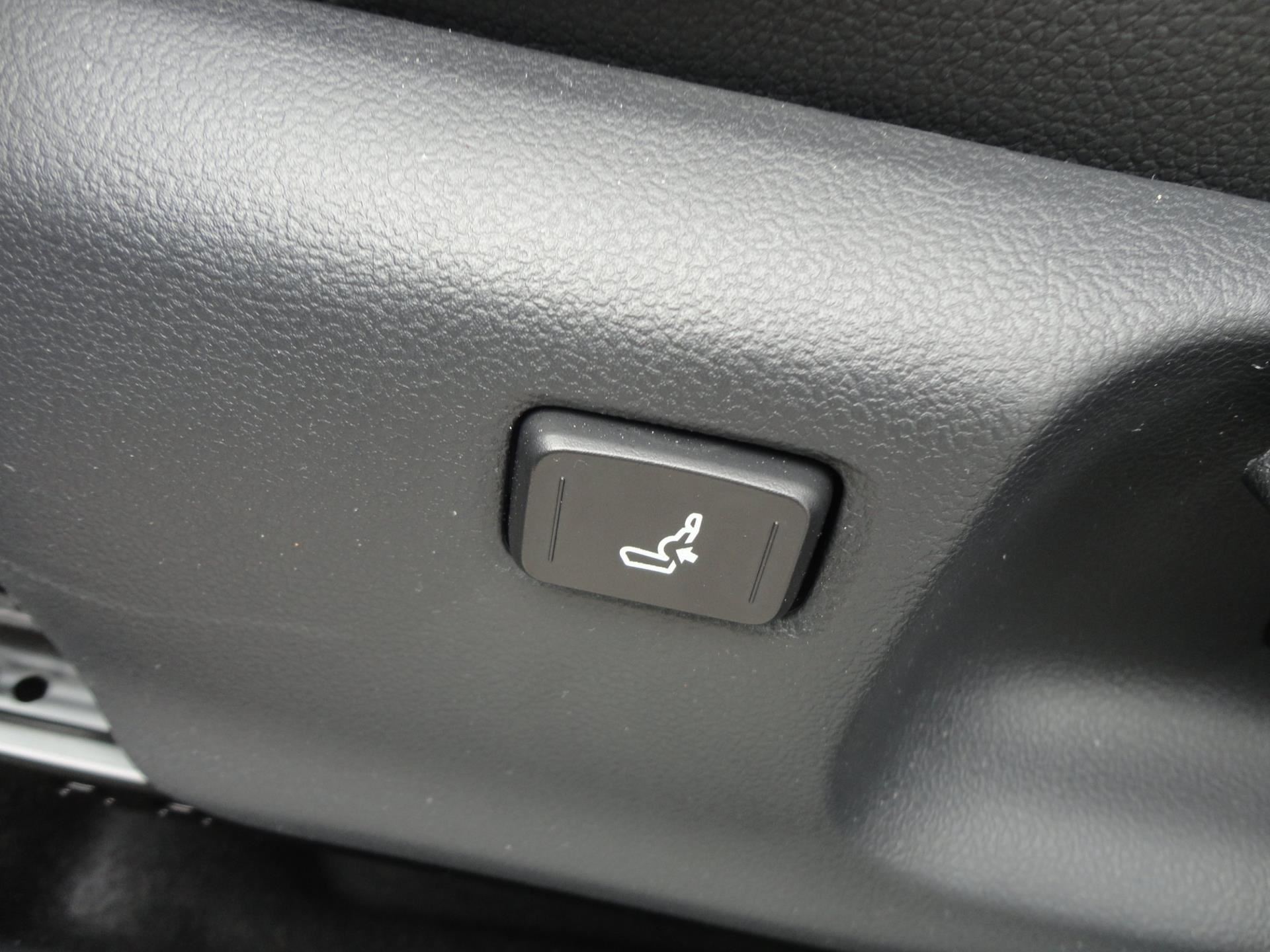 Toyota Yaris Cross 1.5 Hybrid Launch Edition (2022), foto 20