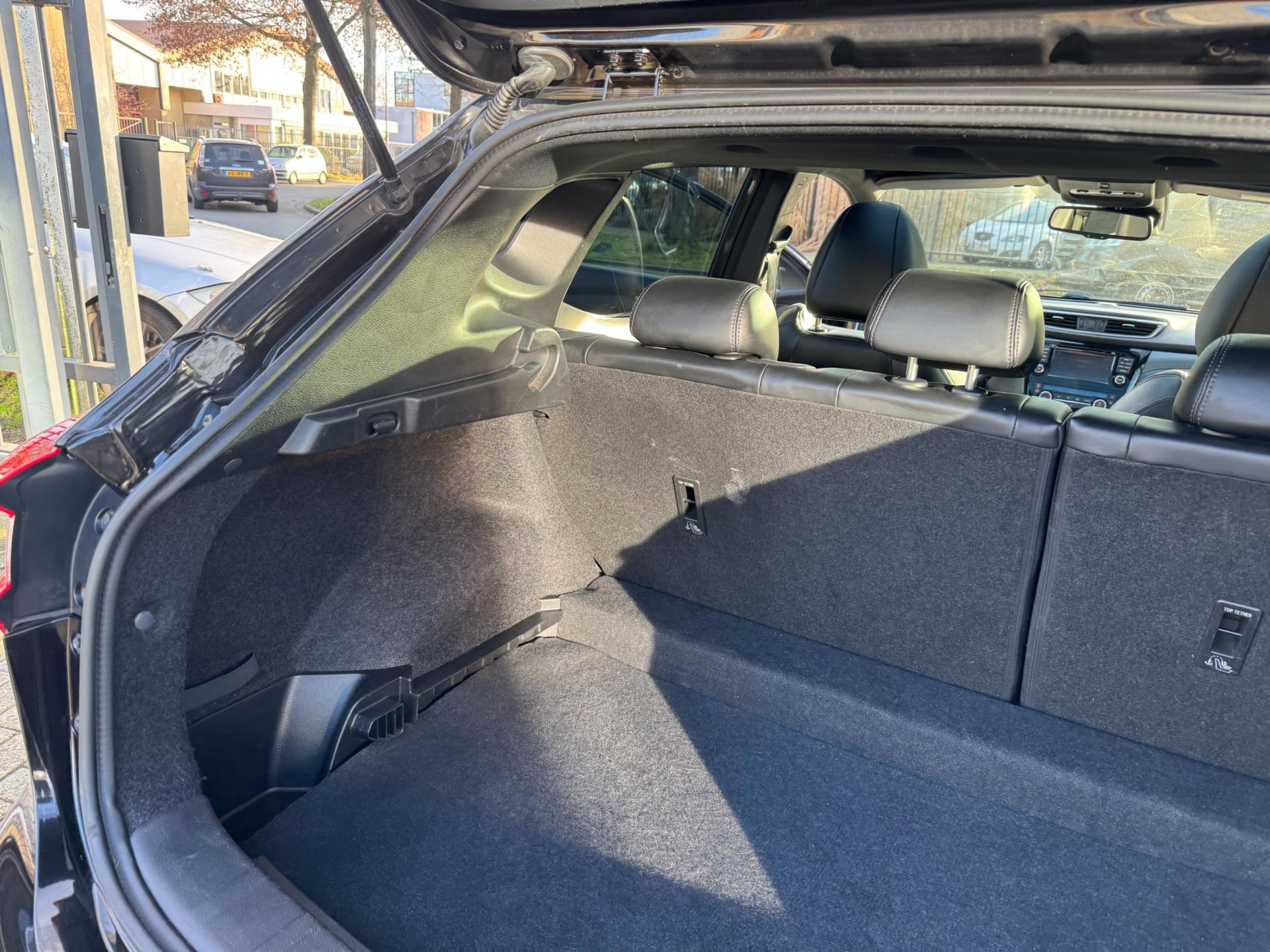 Nissan Qashqai 1.2 Tekna exclusive (2018), foto 45
