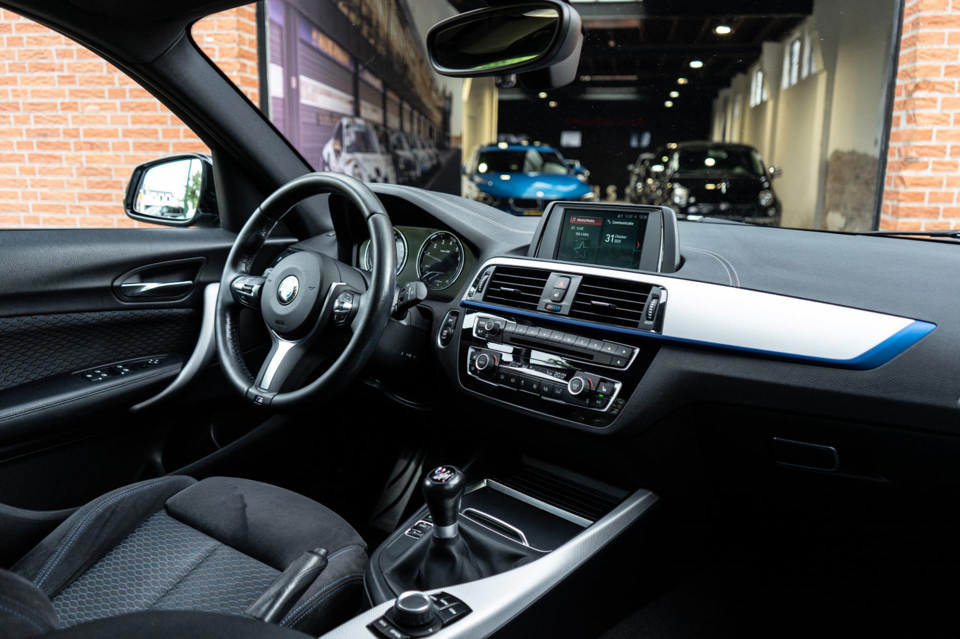 BMW 1-Serie 118i Edition M Sport Shadow High Executive (2017), foto 16