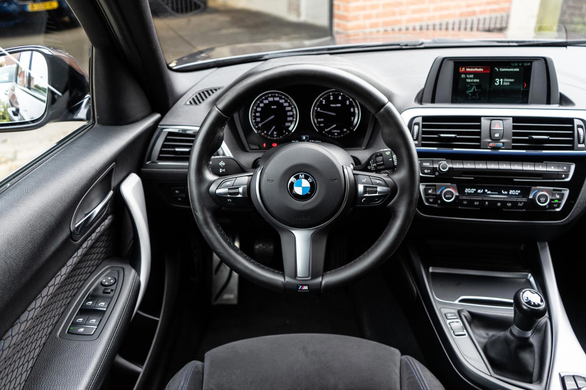 BMW 1-Serie 118i Edition M Sport Shadow High Executive (2017), foto 17