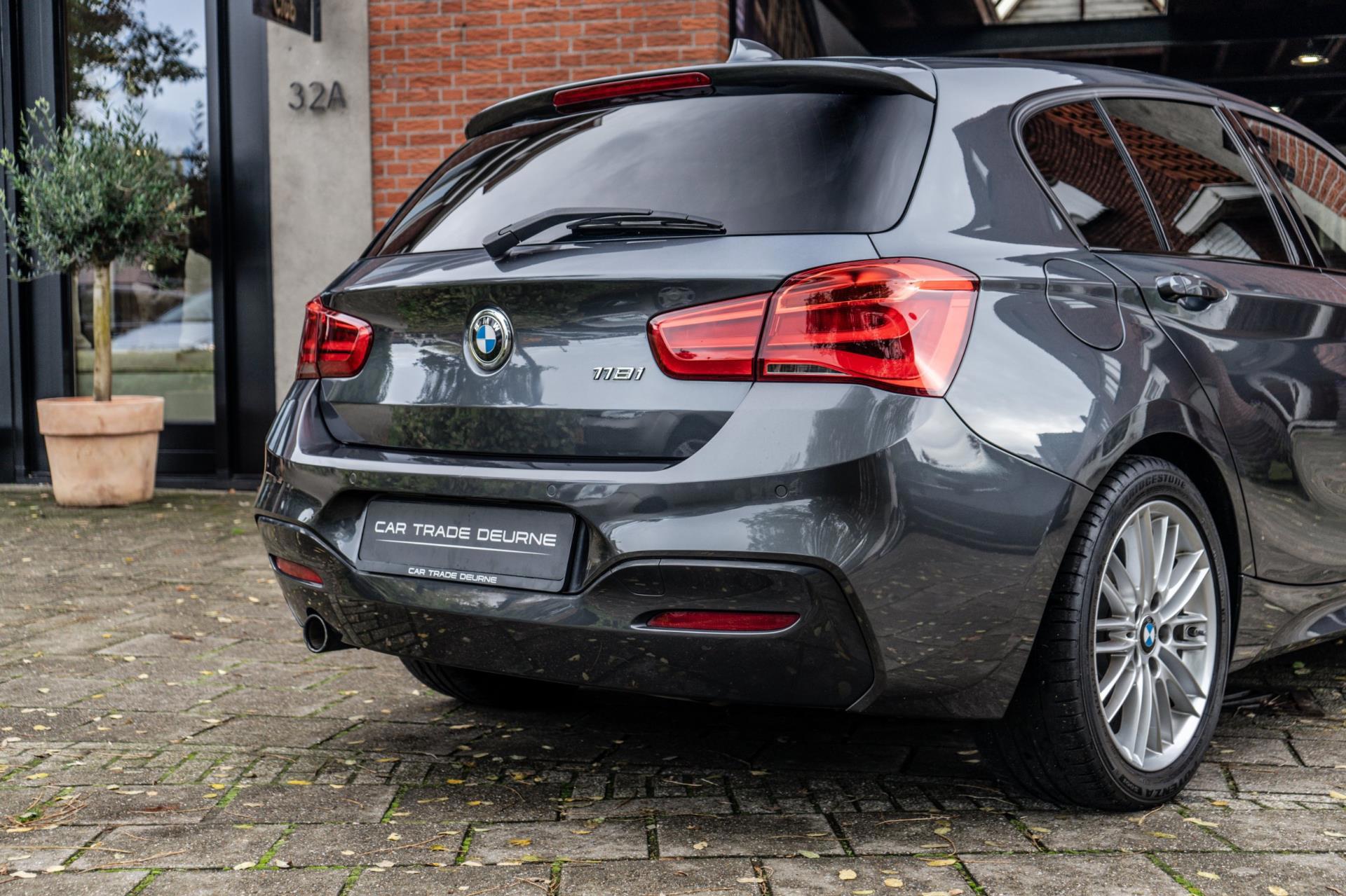 BMW 1-Serie 118i Edition M Sport Shadow High Executive (2017), foto 10