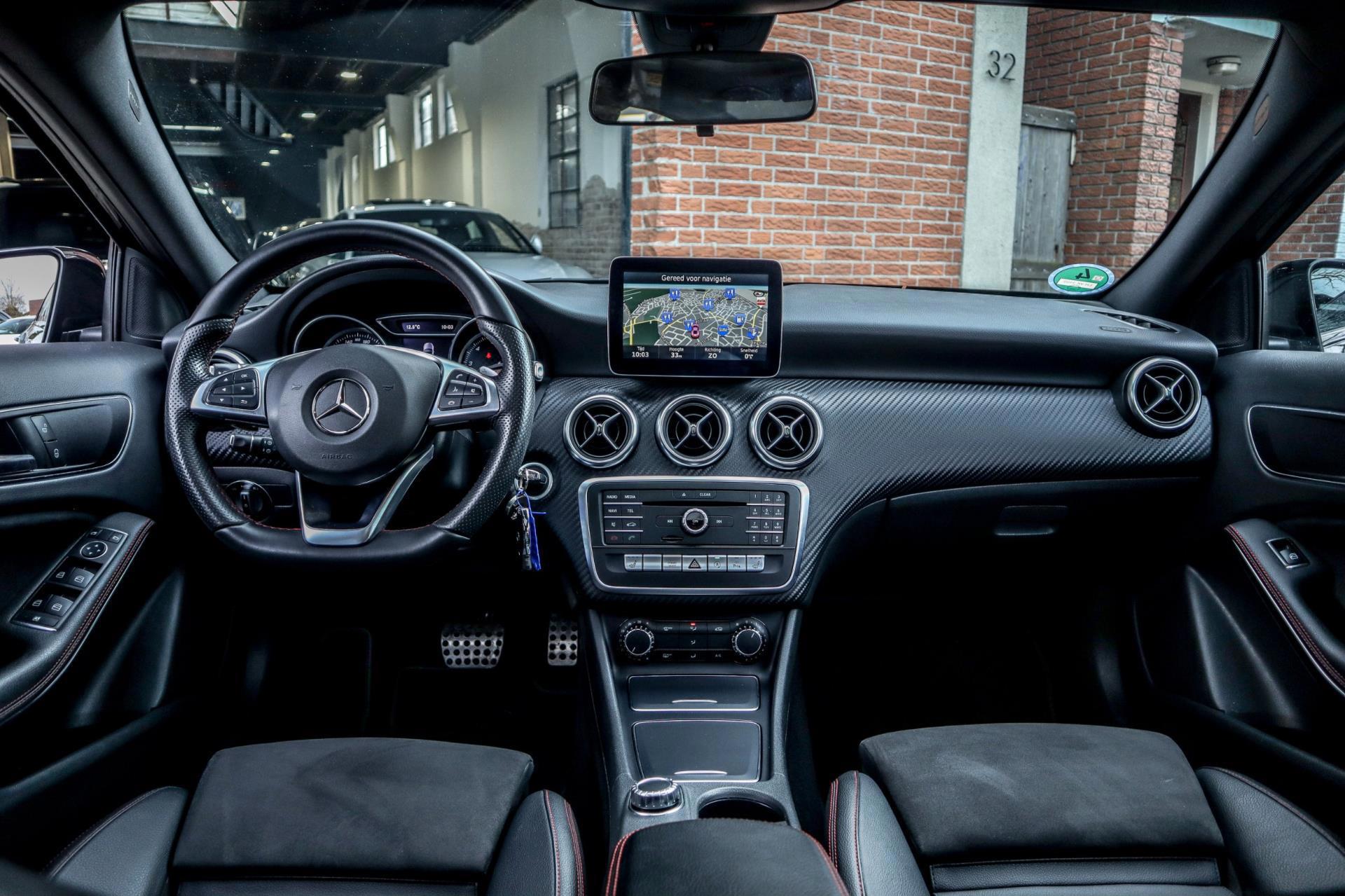 Mercedes-Benz A-klasse 200 AMG Line (2016), foto 12