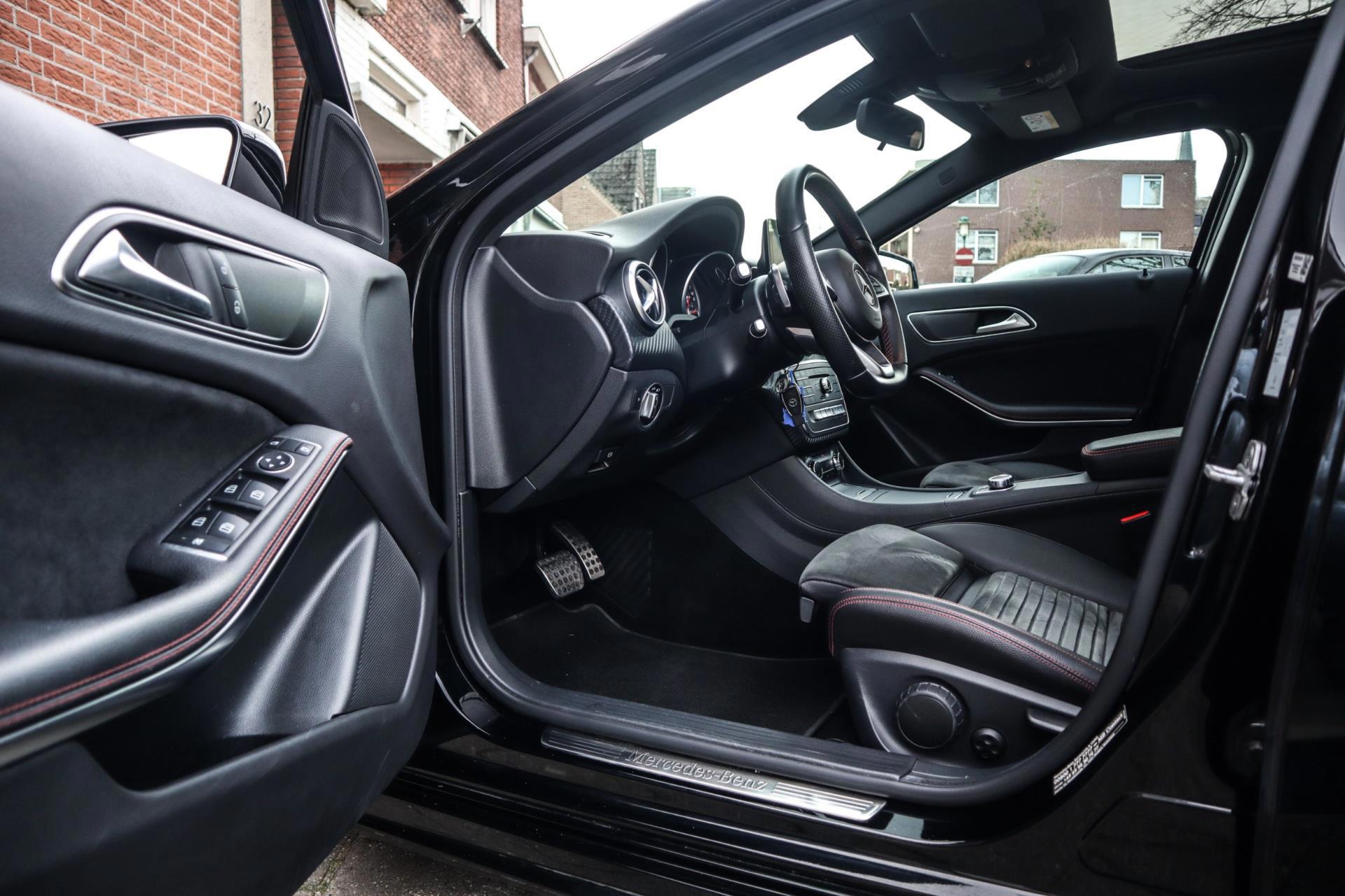 Mercedes-Benz A-klasse 200 AMG Line (2016), foto 15