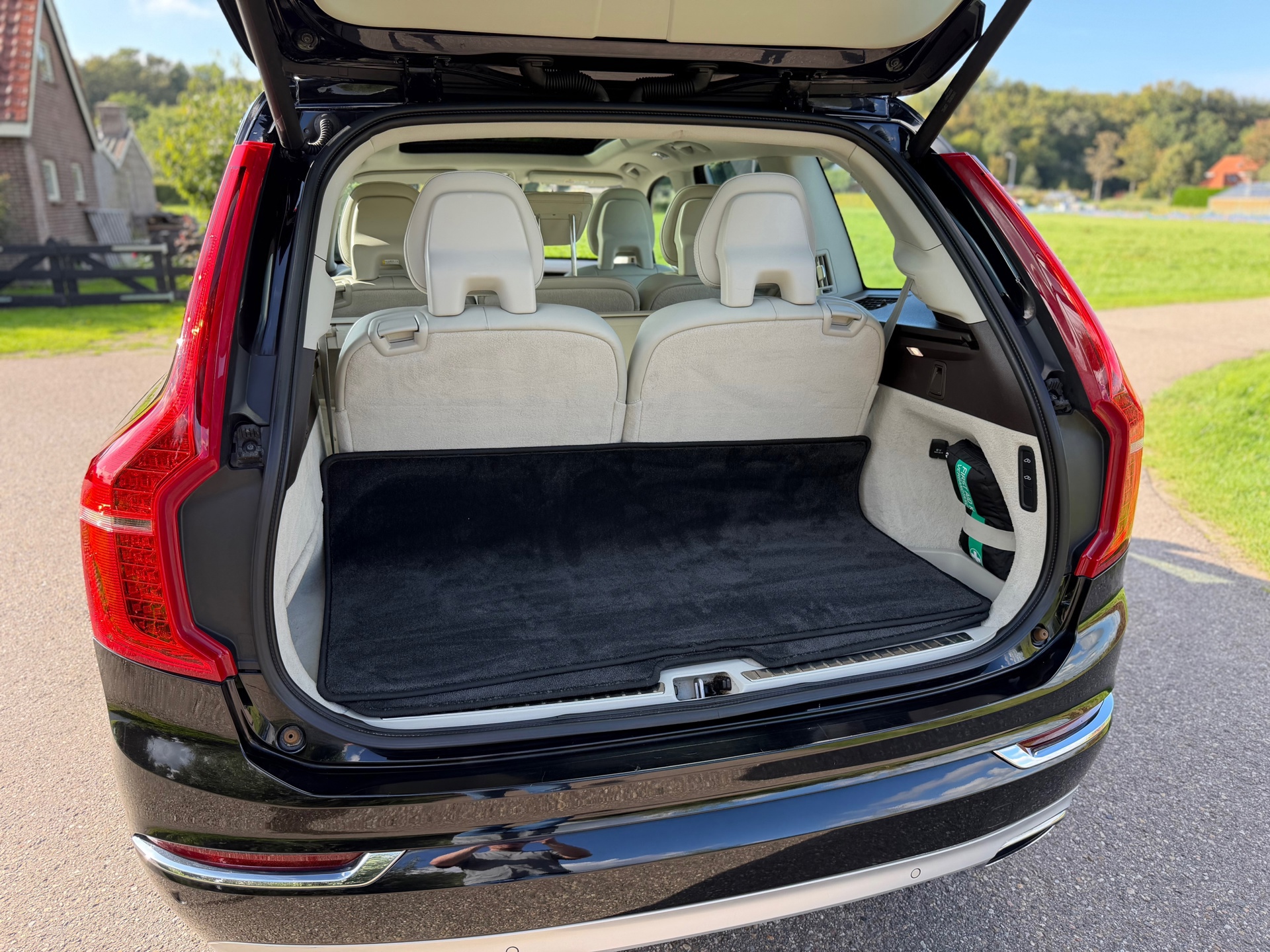 Volvo XC90 2.0 T8 Twin Engine AWD Inscription (2016), foto 27