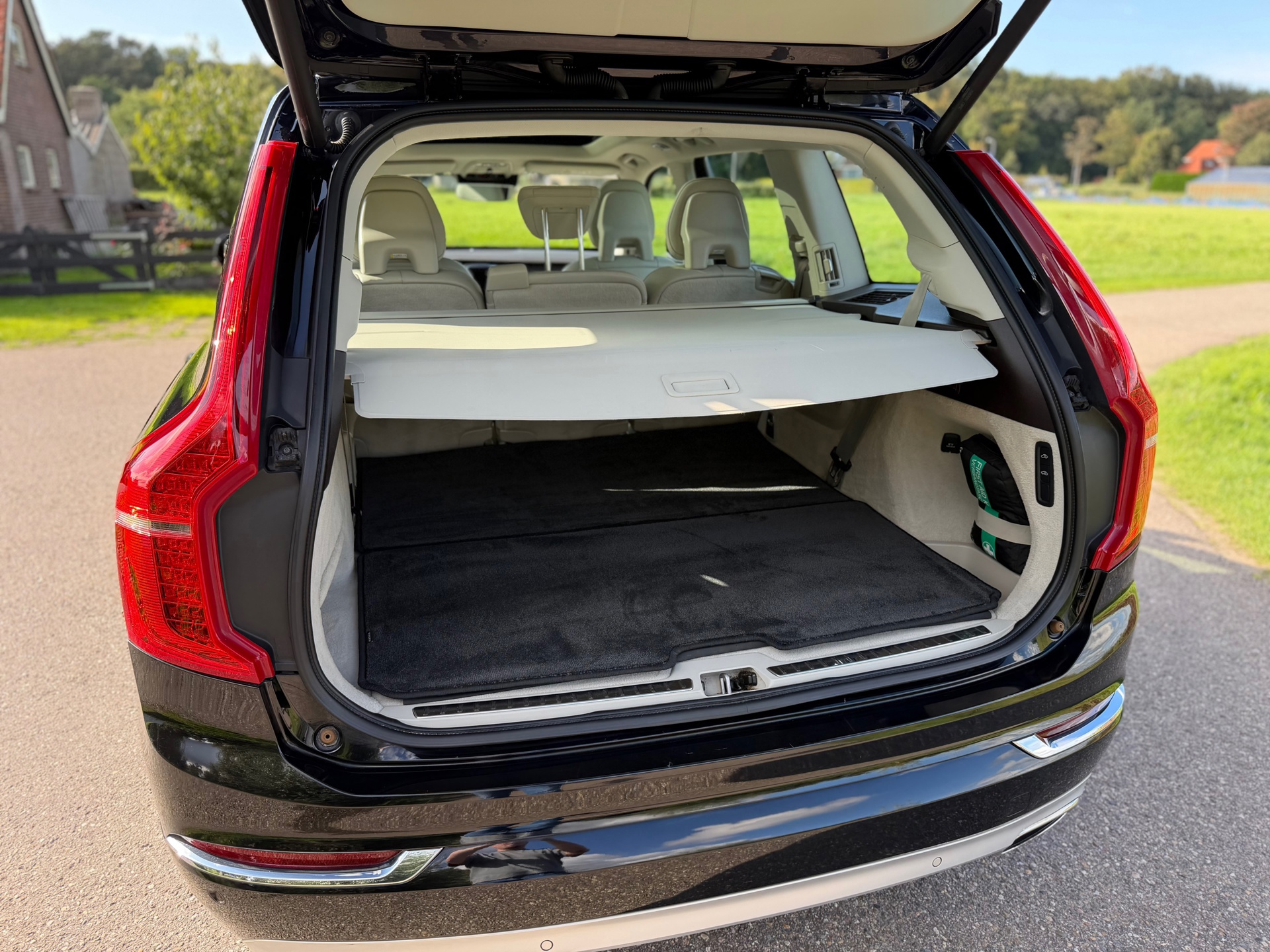 Volvo XC90 2.0 T8 Twin Engine AWD Inscription (2016), foto 30