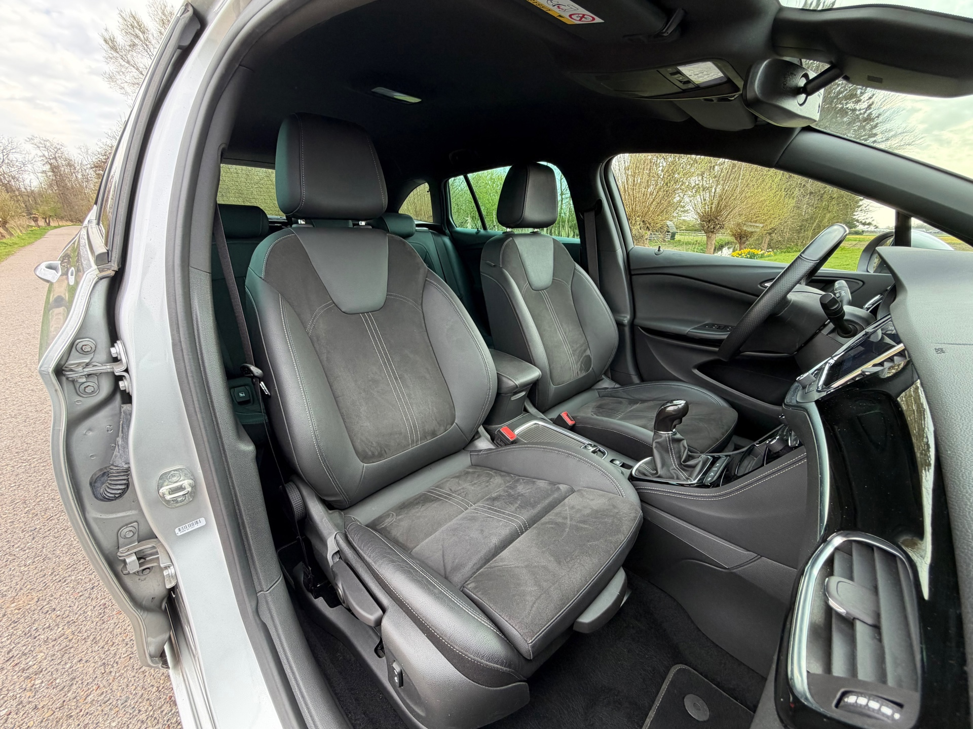 Opel Astra Sports Tourer 1.2 Ultimate (2020), foto 2